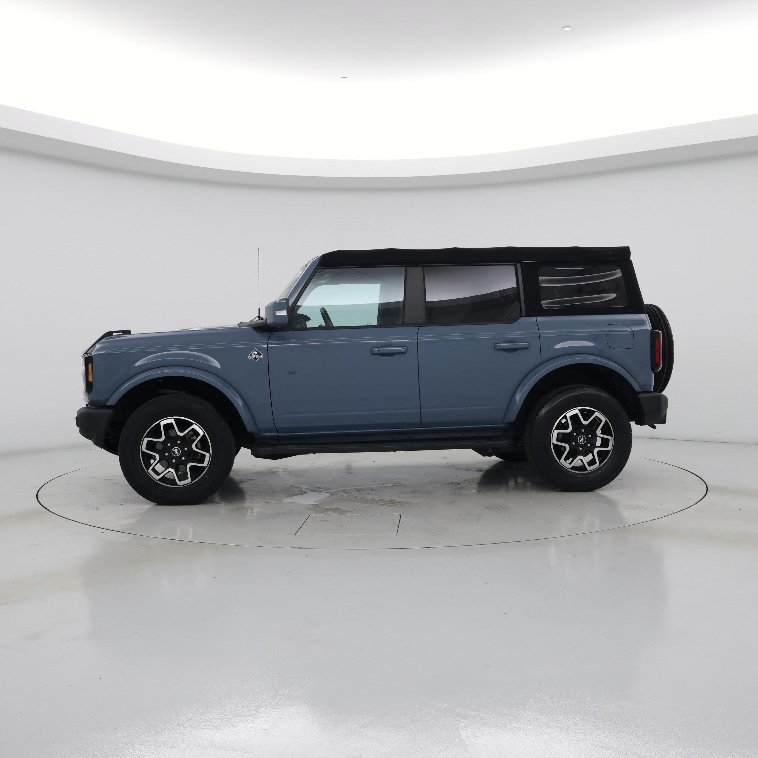 Thumbnail: 2021 Ford Bronco - 3