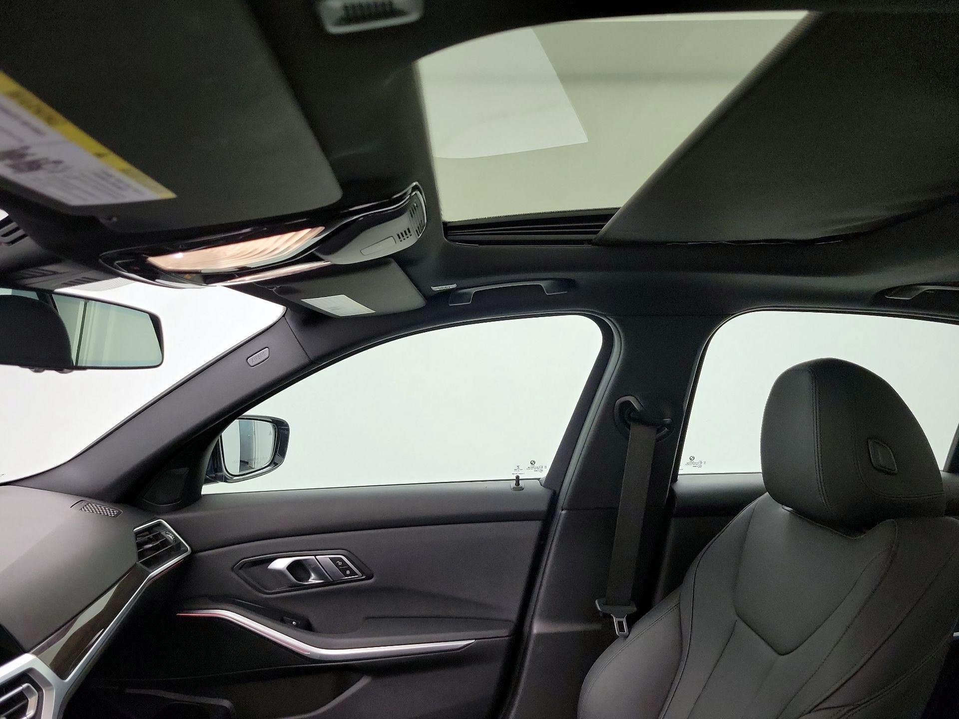 Thumbnail: 2021 BMW 3 Series - 20