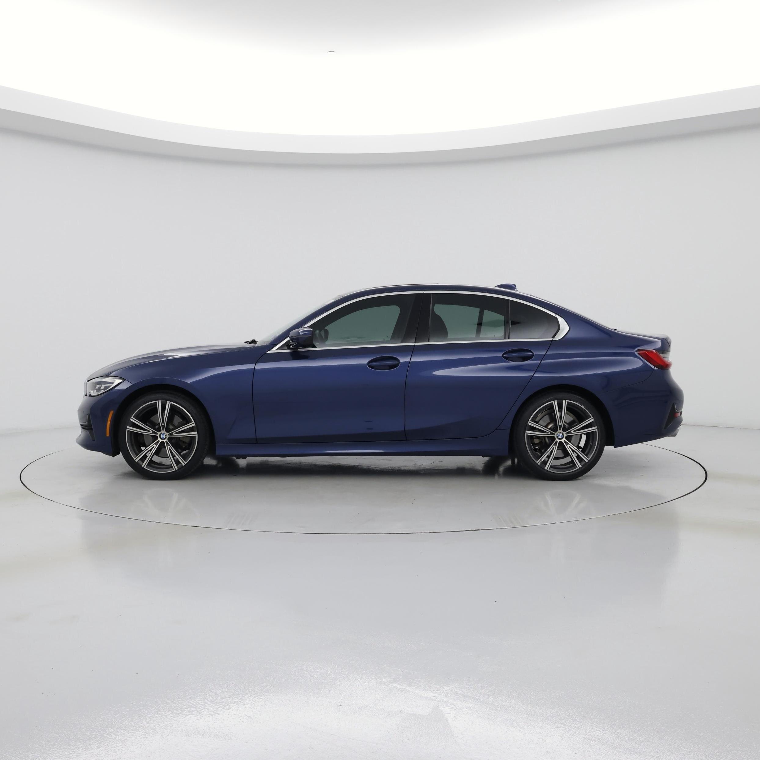 Thumbnail: 2021 BMW 3 Series - 3
