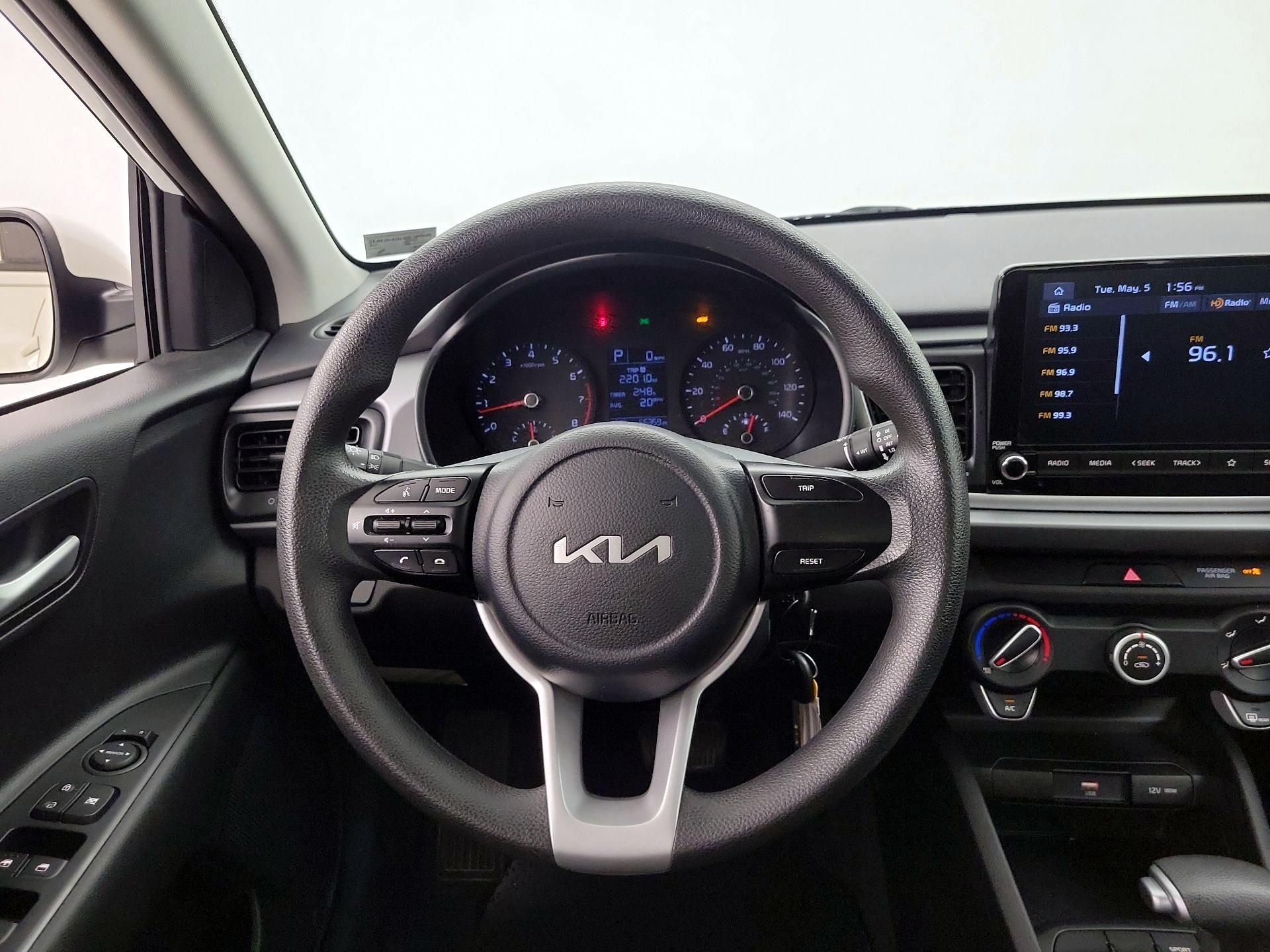 Thumbnail: 2022 Kia Rio - 10