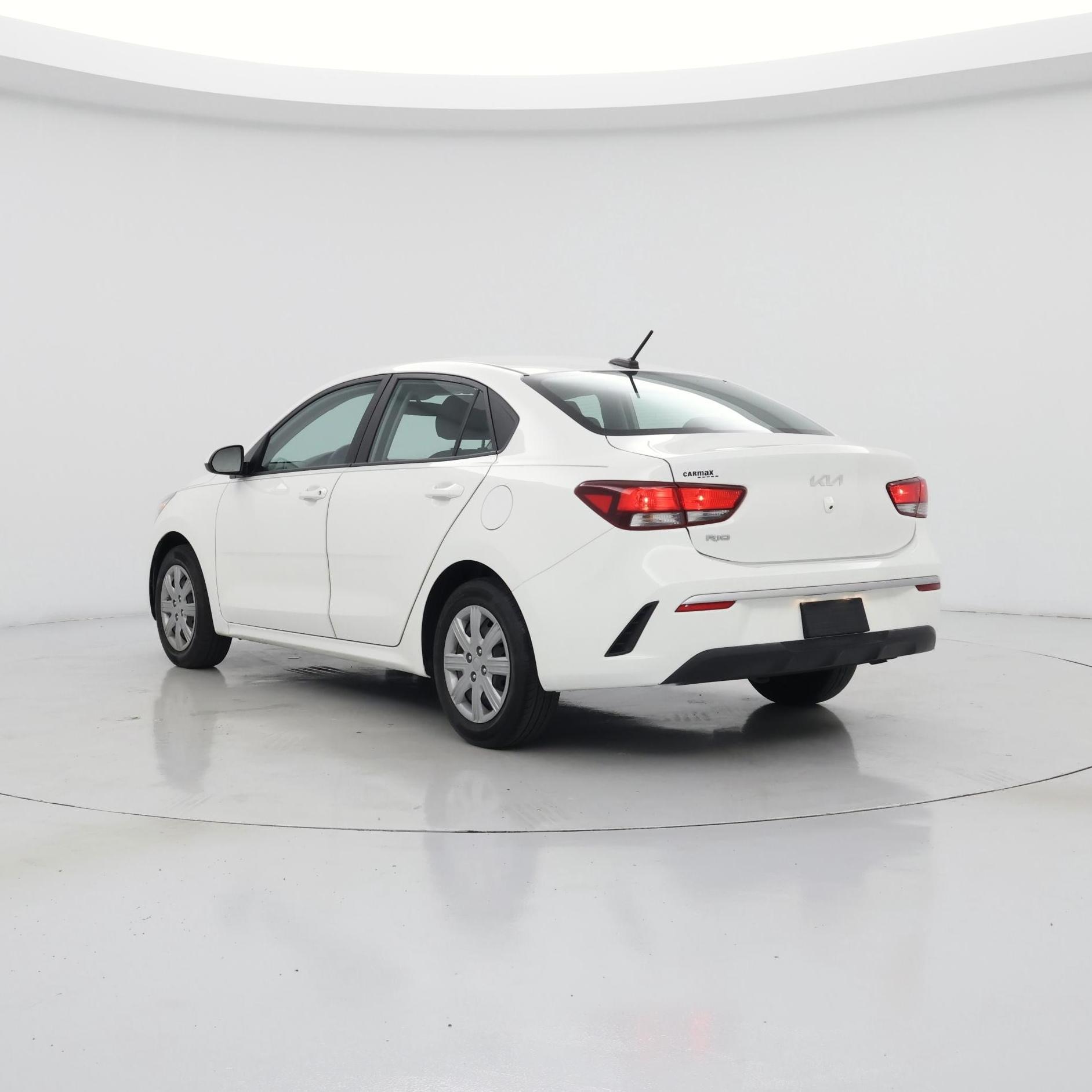 Thumbnail: 2022 Kia Rio - 2