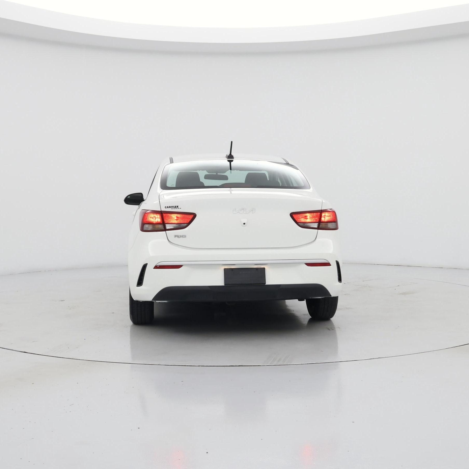 Thumbnail: 2022 Kia Rio - 6