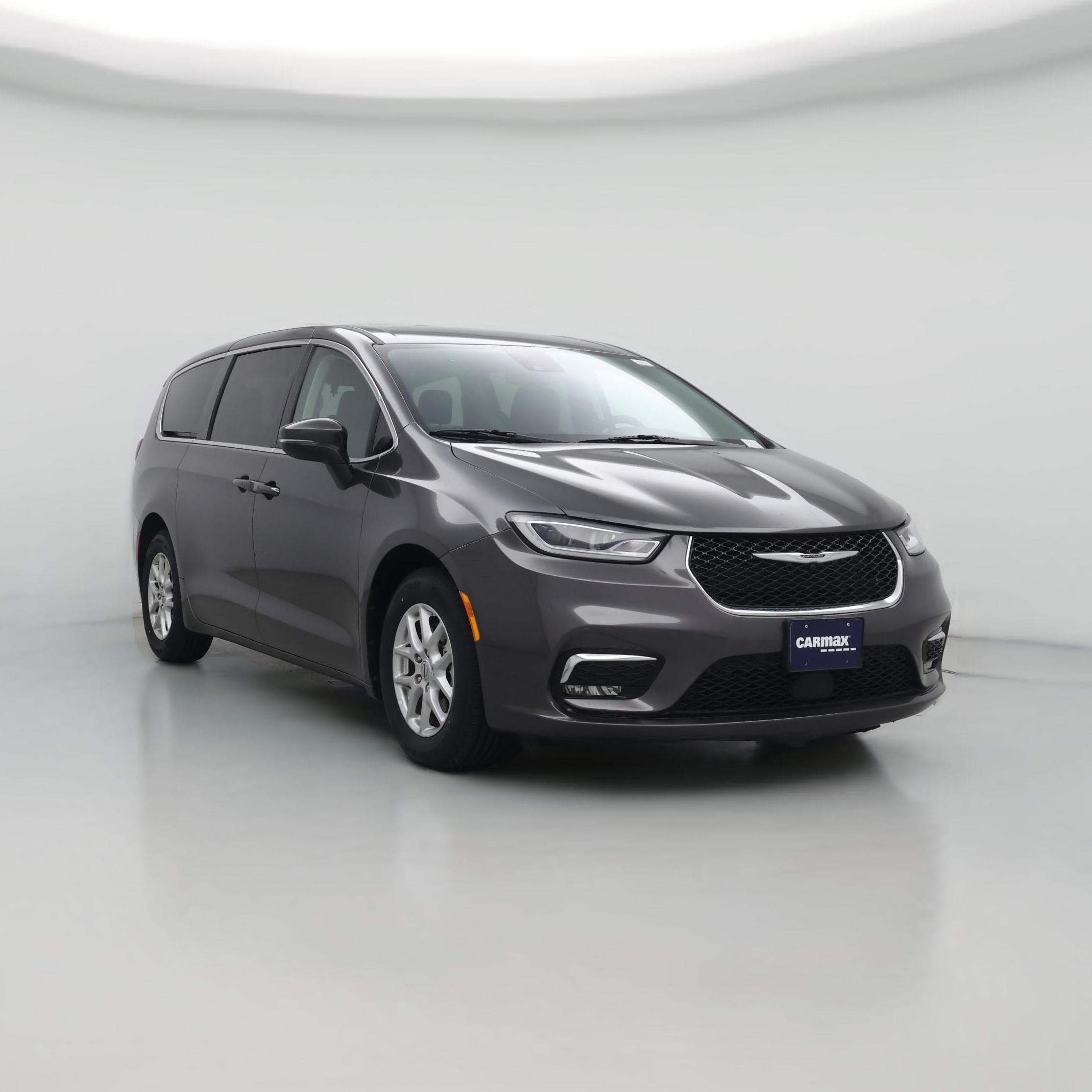 Thumbnail: 2023 Chrysler Pacifica - 1