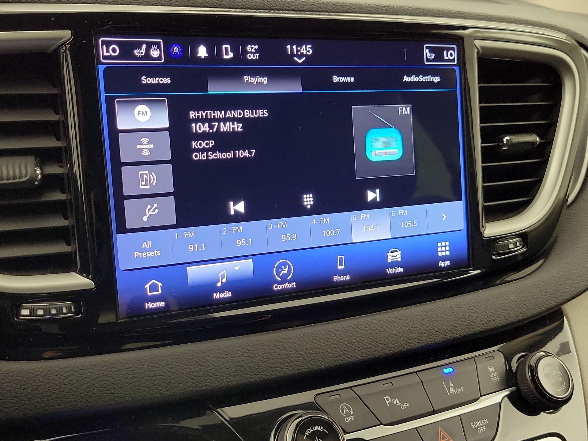 Thumbnail: 2023 Chrysler Pacifica - 15