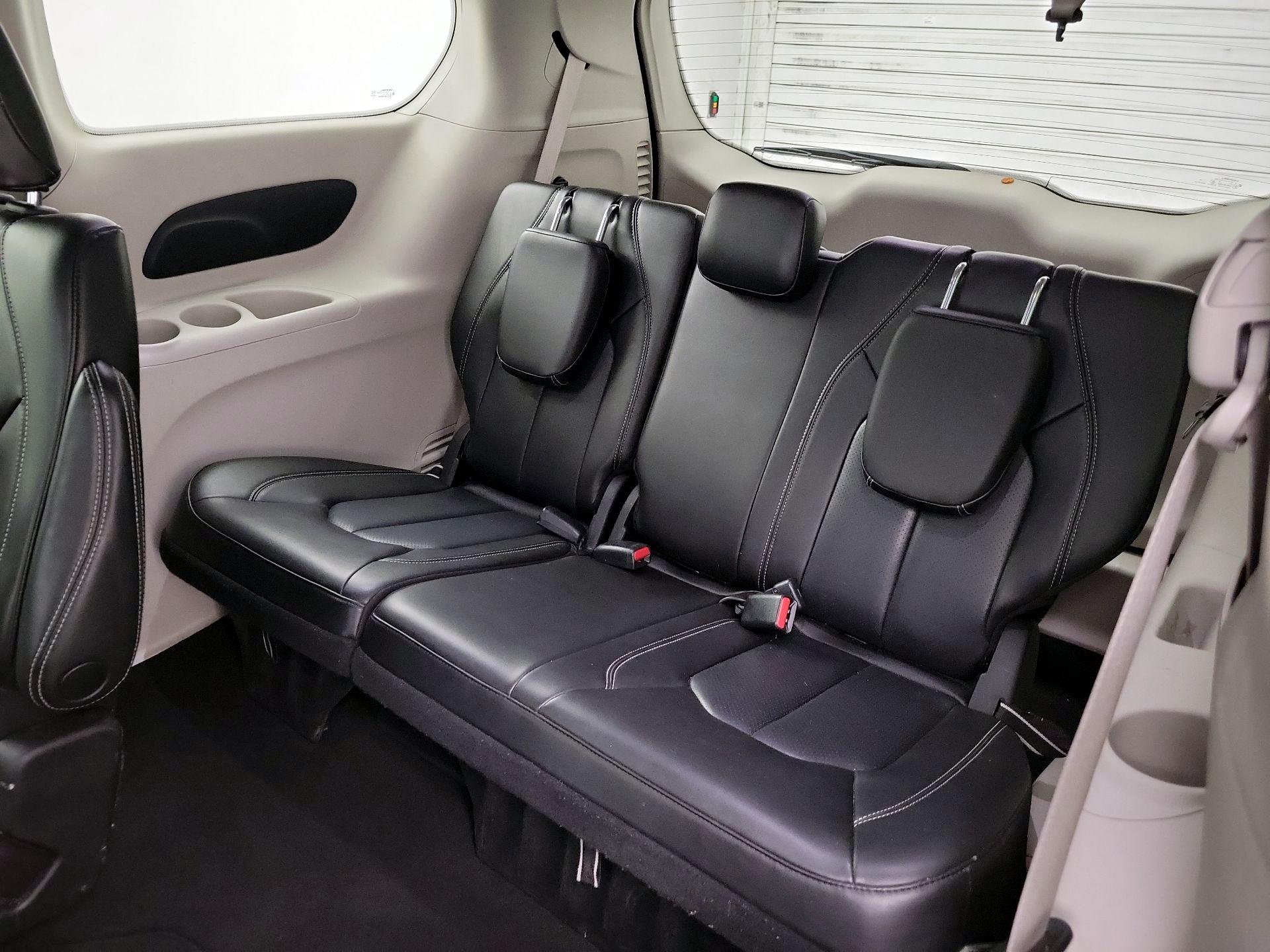 Thumbnail: 2023 Chrysler Pacifica - 20