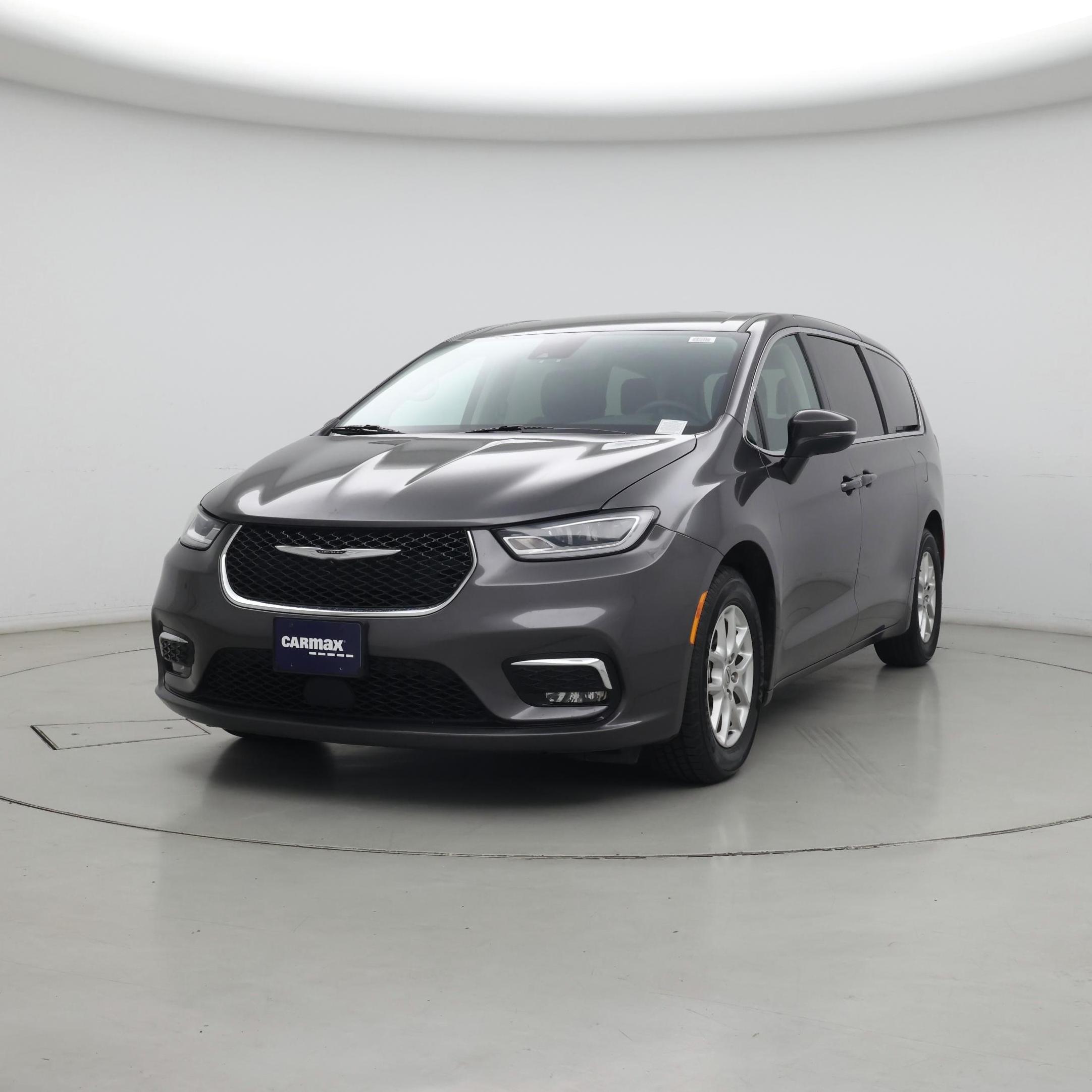 Thumbnail: 2023 Chrysler Pacifica - 4