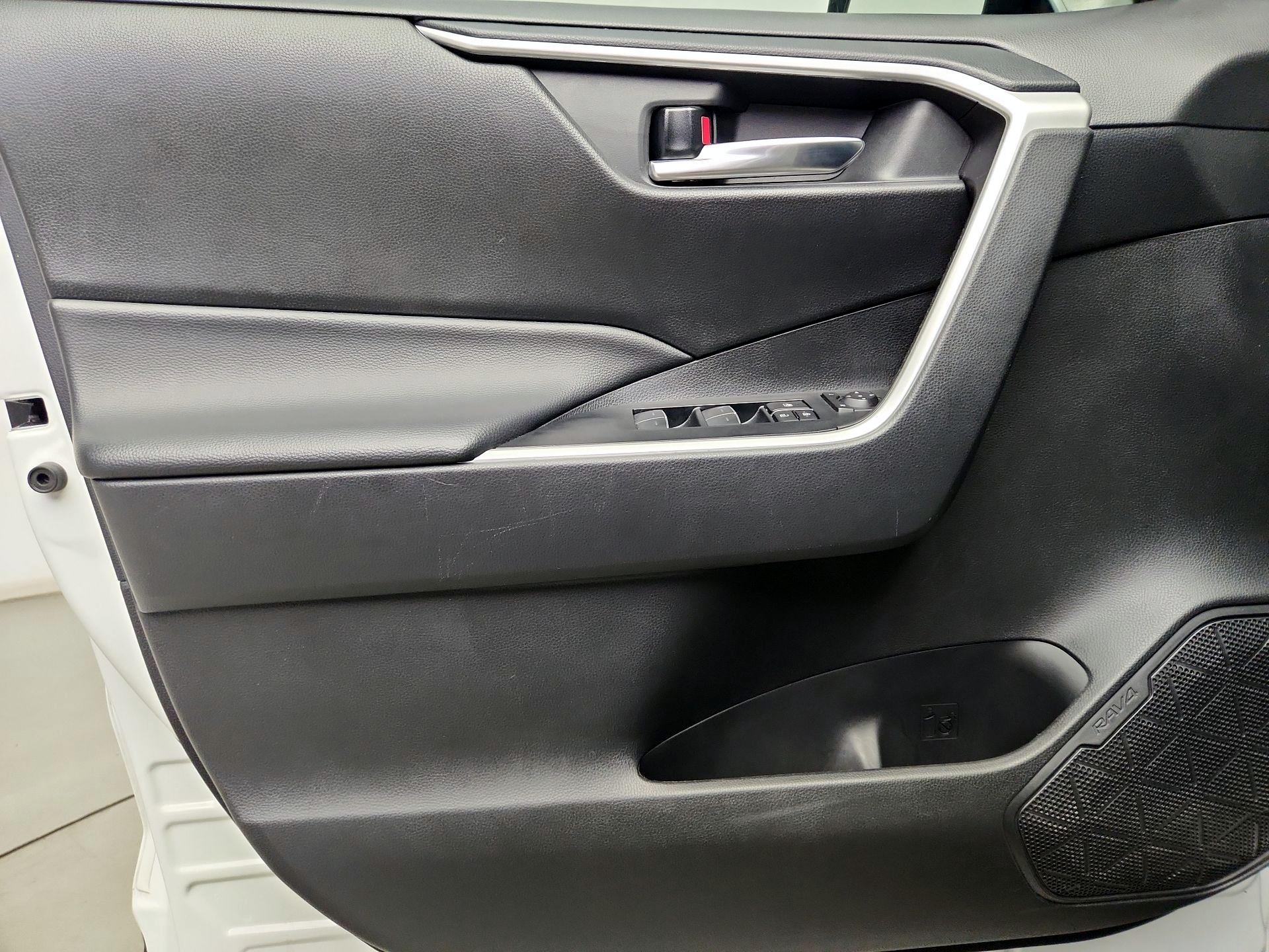 Thumbnail: 2024 Toyota RAV4 - 12