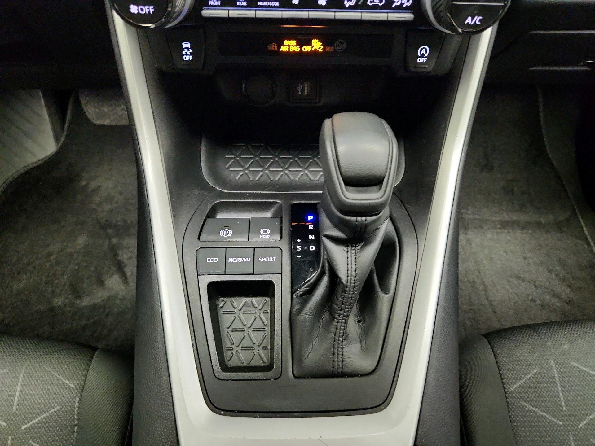 Thumbnail: 2024 Toyota RAV4 - 17