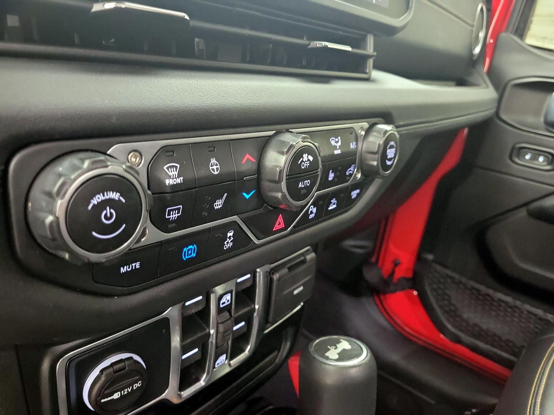 Thumbnail: 2024 Jeep Wrangler - 17