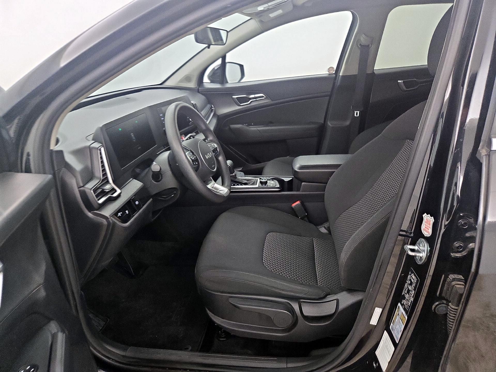 Thumbnail: 2023 Kia Sportage - 11