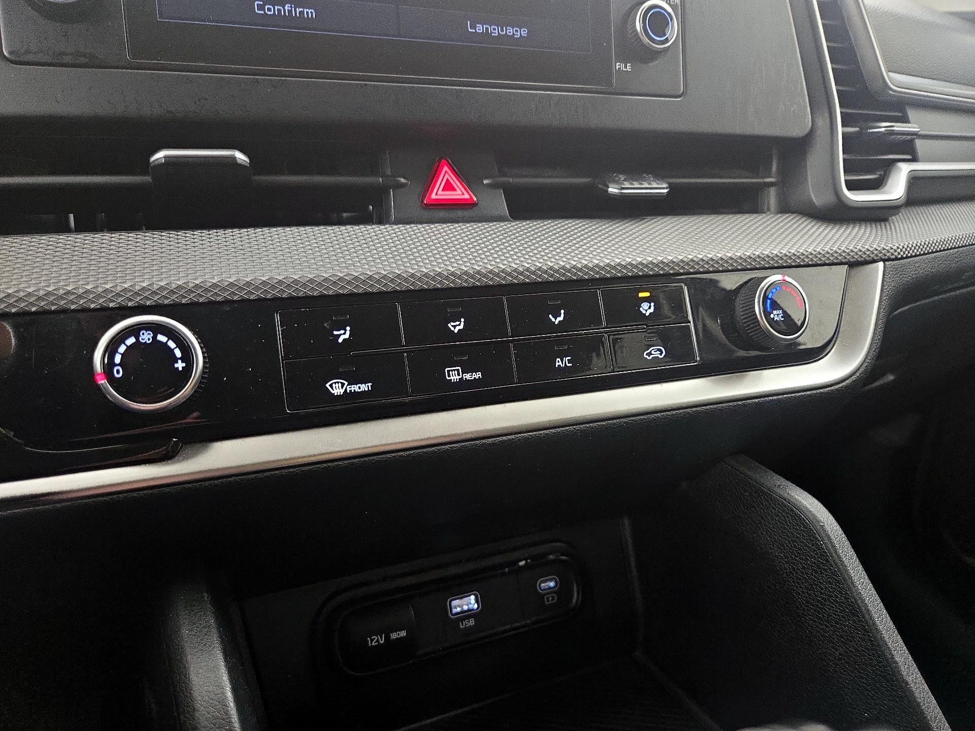 Thumbnail: 2023 Kia Sportage - 16