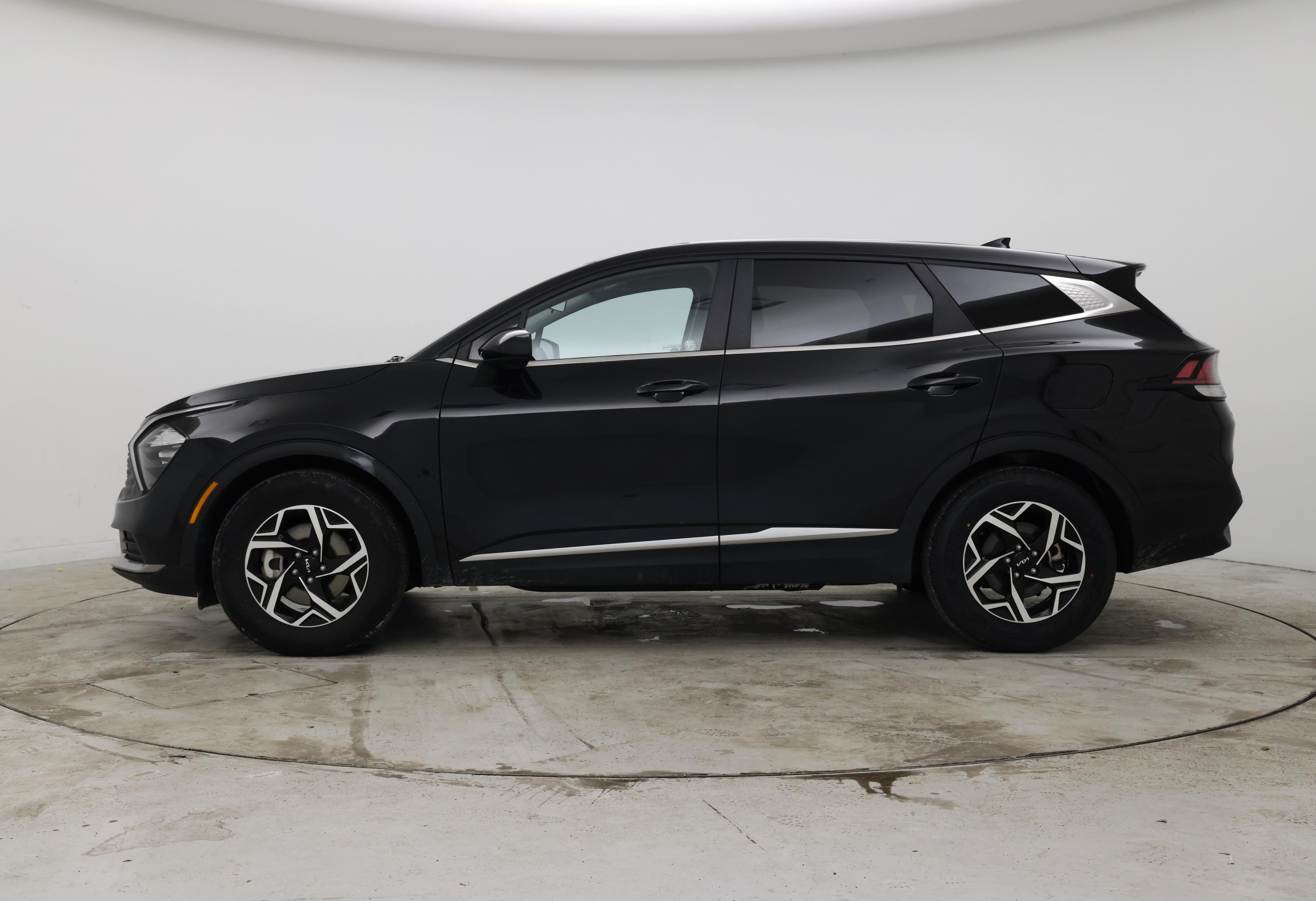 Thumbnail: 2023 Kia Sportage - 3