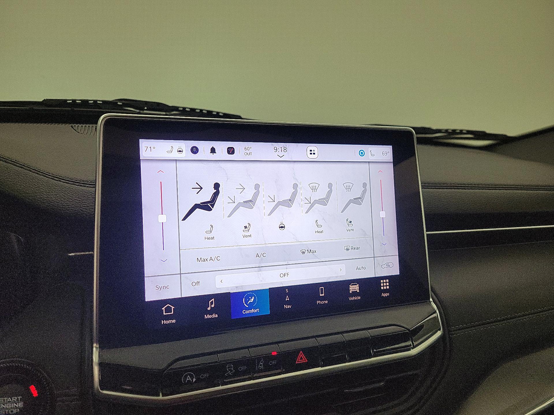 Thumbnail: 2023 Jeep Compass - 17