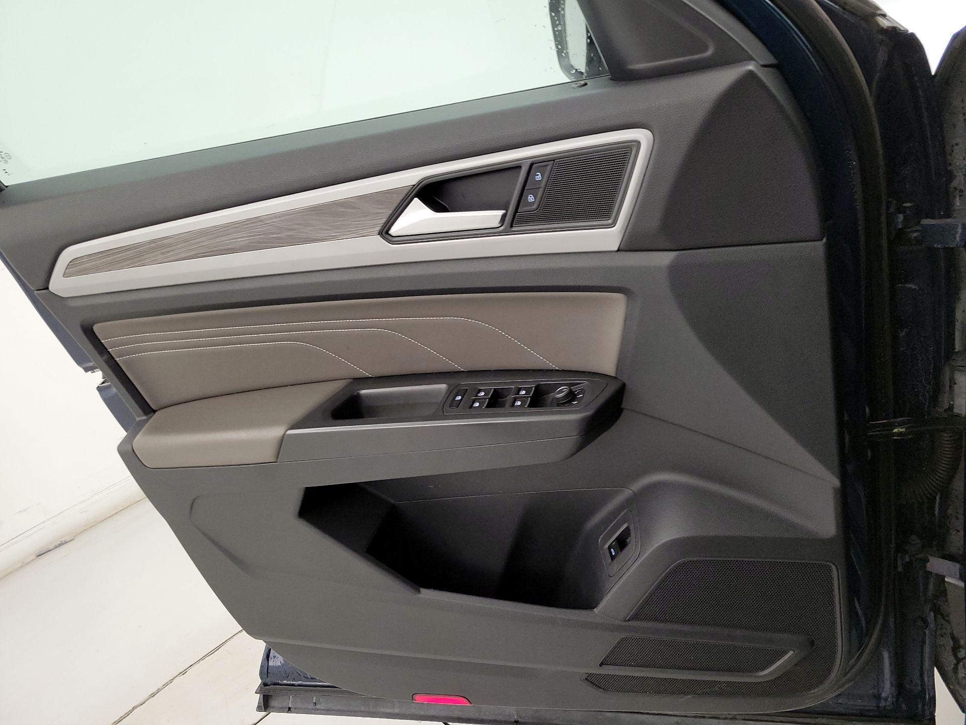 Thumbnail: 2023 Volkswagen Atlas - 12