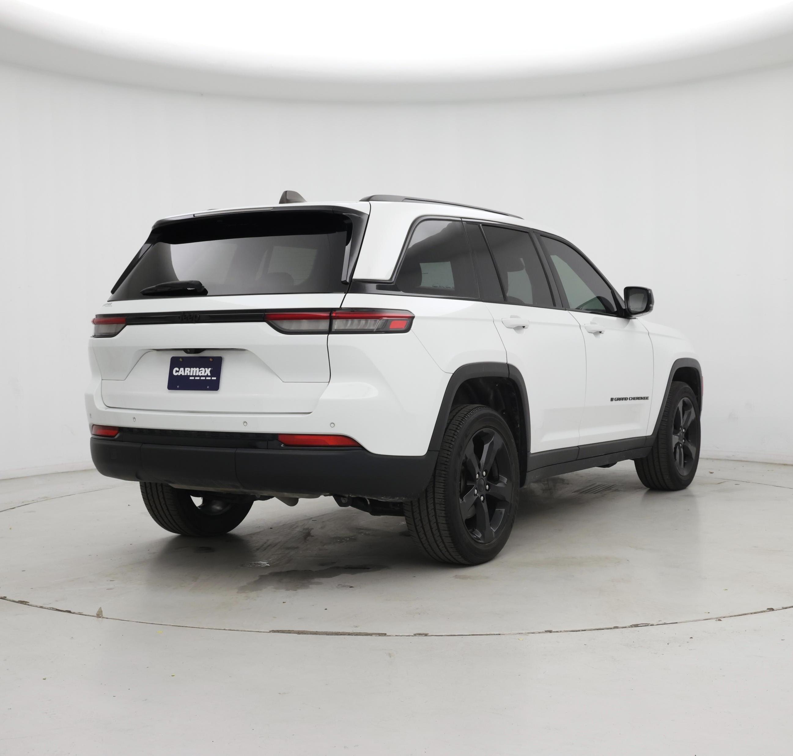 Thumbnail: 2023 Jeep Grand Cherokee - 8