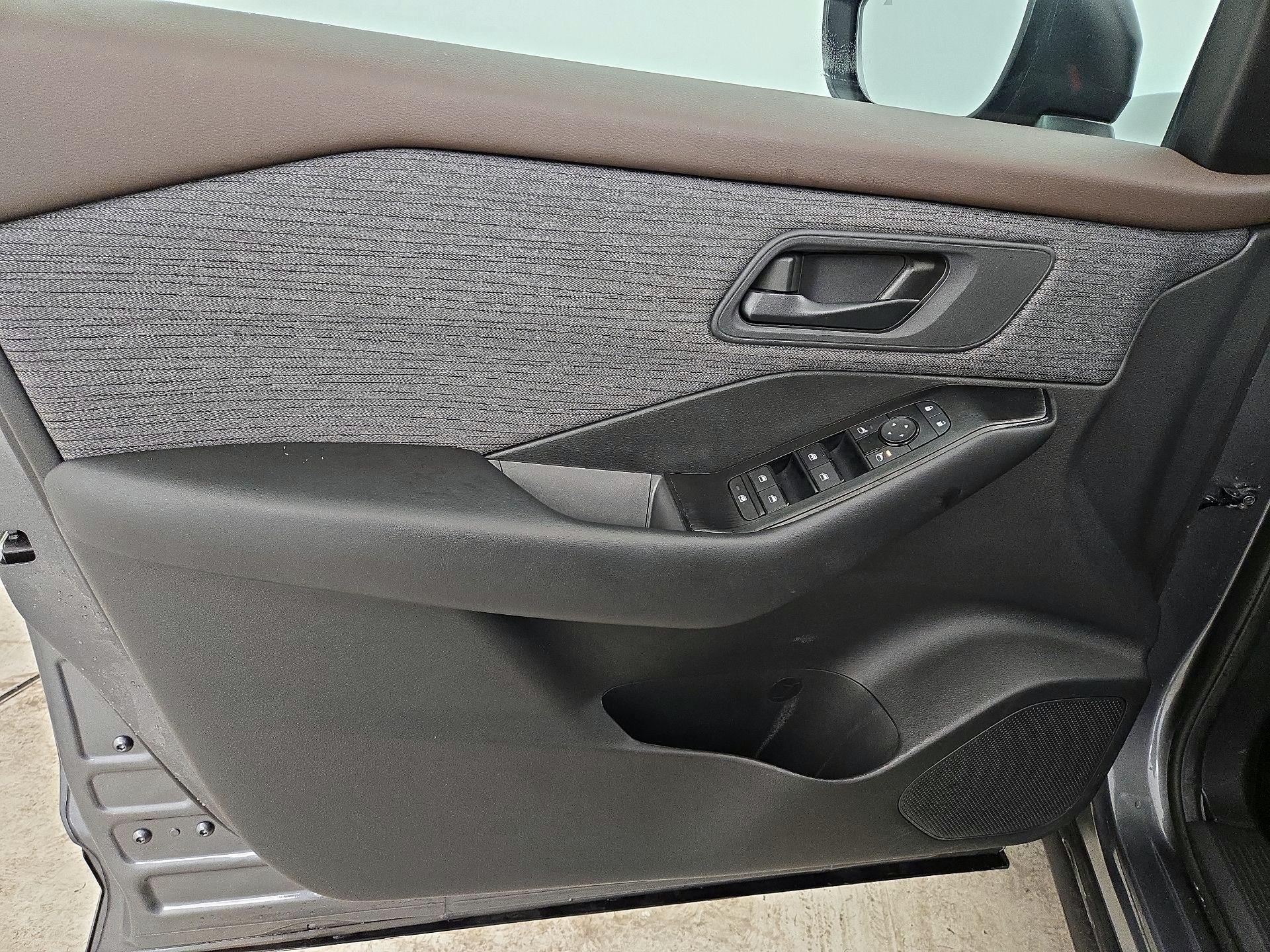 Thumbnail: 2023 Nissan Rogue - 12