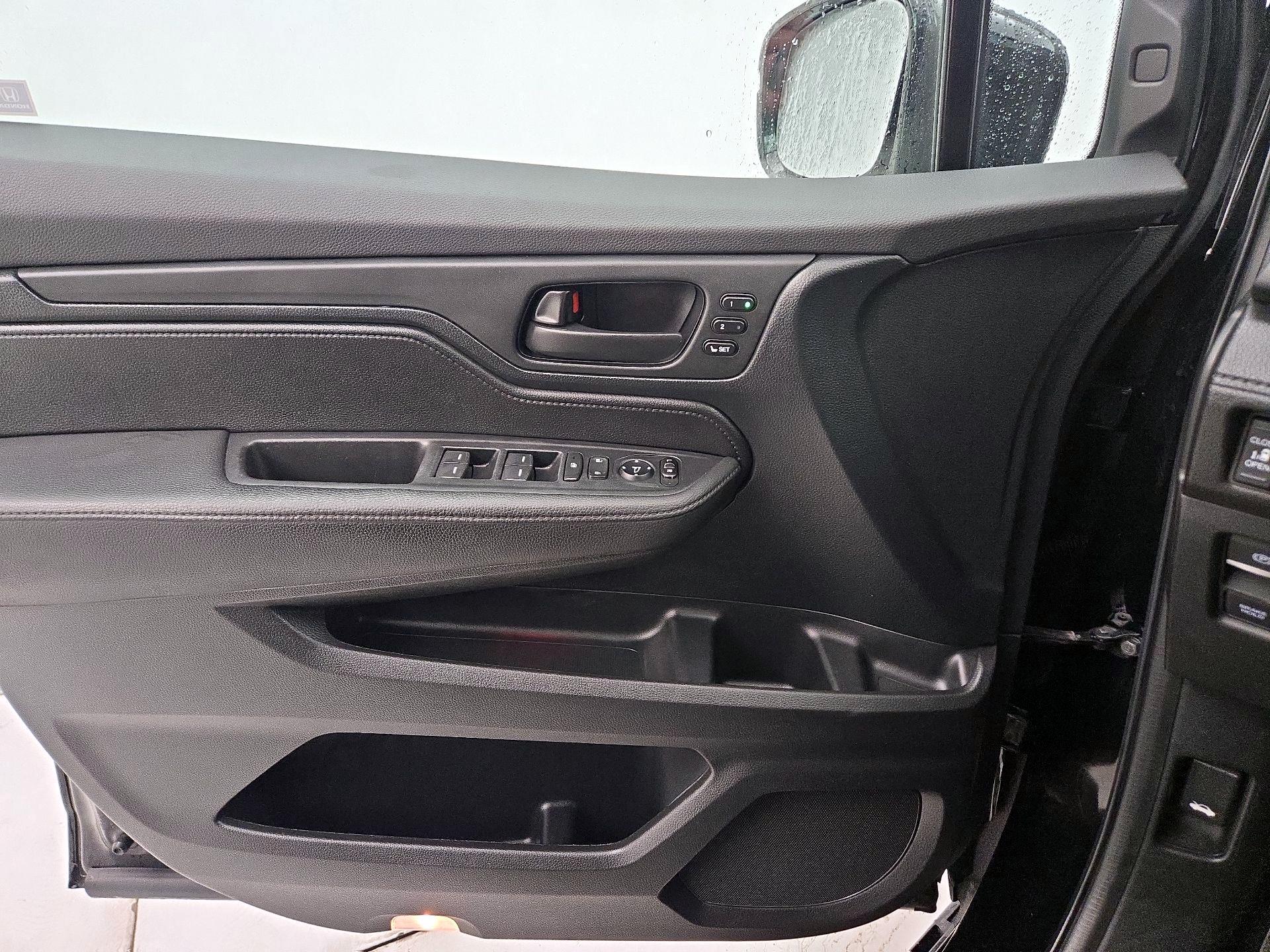 Thumbnail: 2023 Honda Odyssey - 12