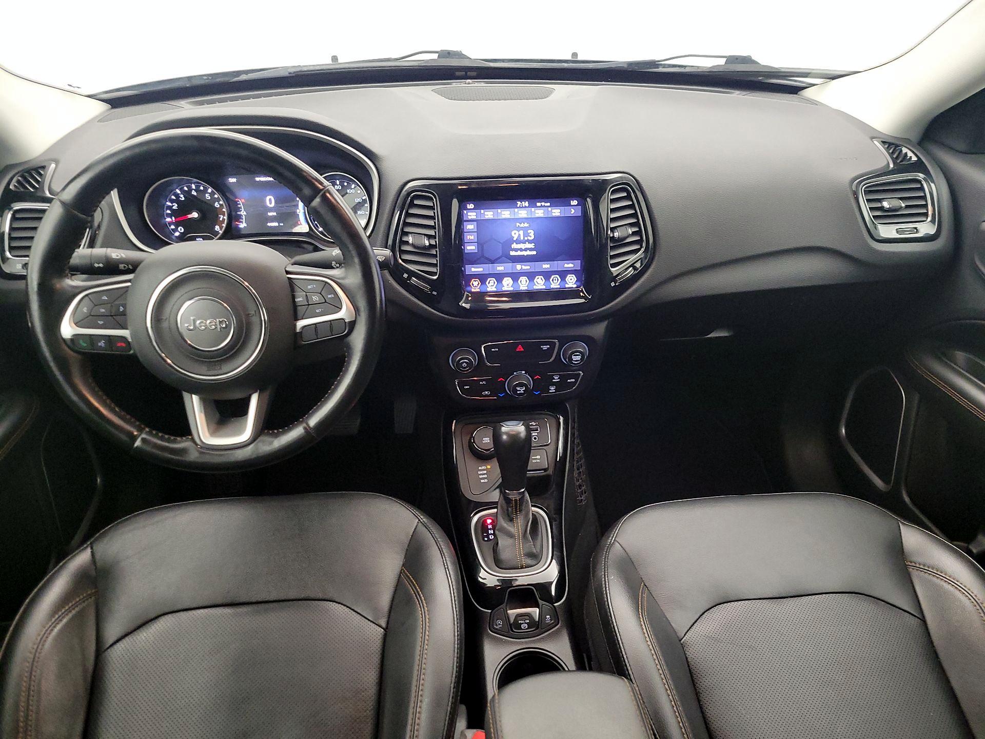 Thumbnail: 2020 Jeep Compass - 9