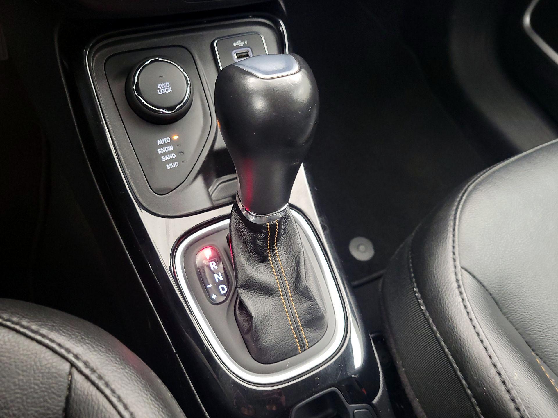 Thumbnail: 2020 Jeep Compass - 17