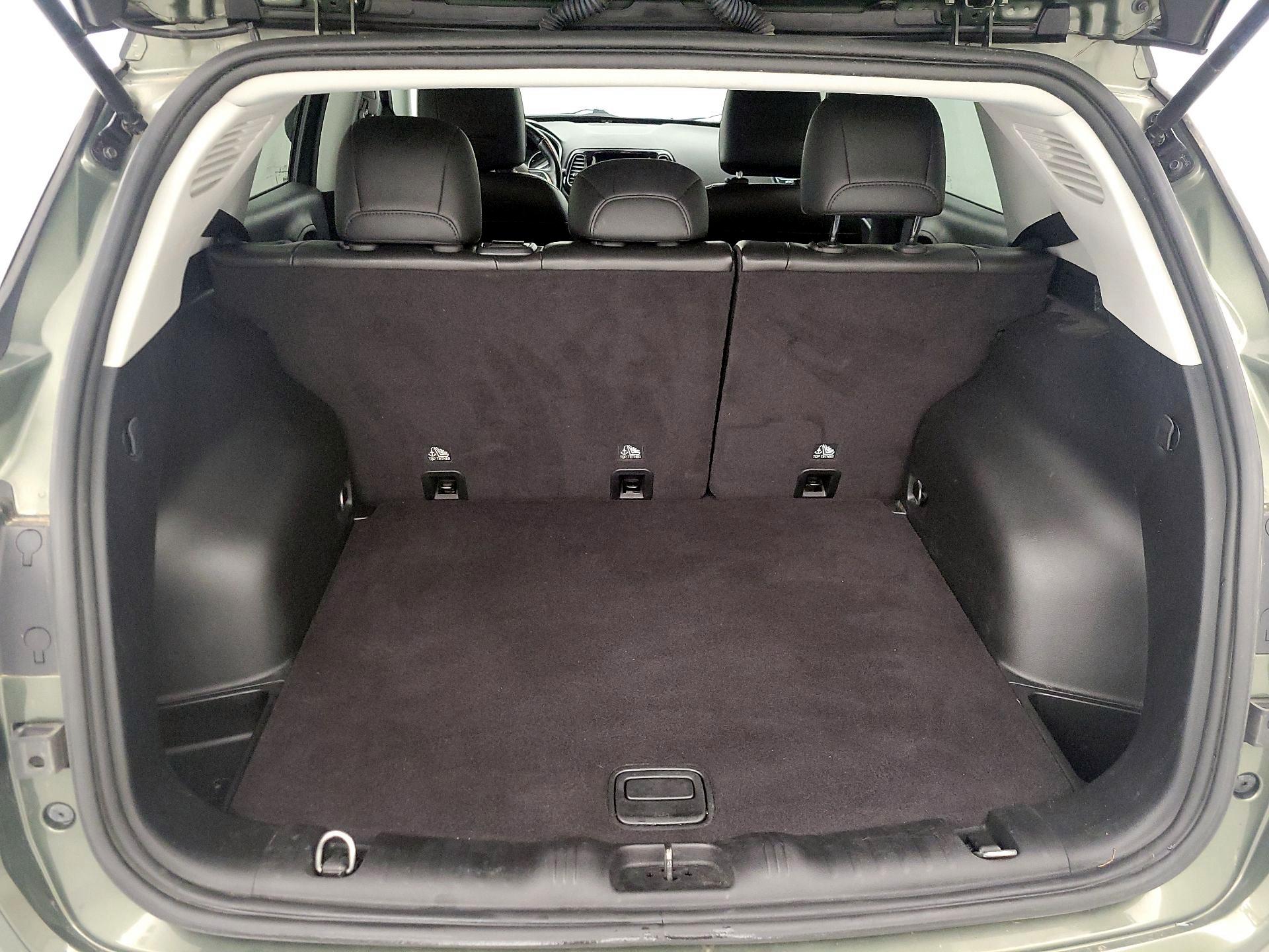 Thumbnail: 2020 Jeep Compass - 20