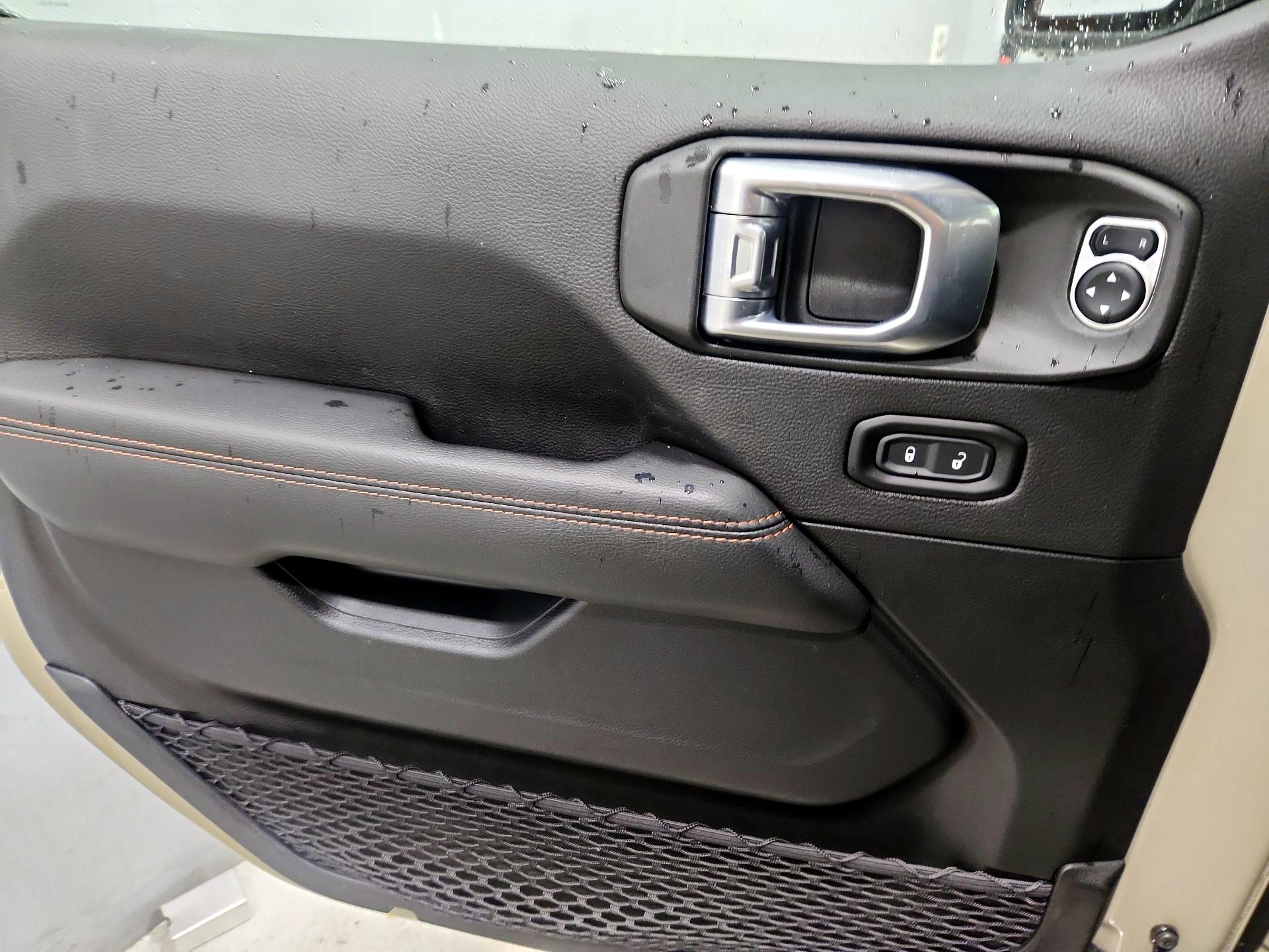 Thumbnail: 2022 Jeep Gladiator - 12