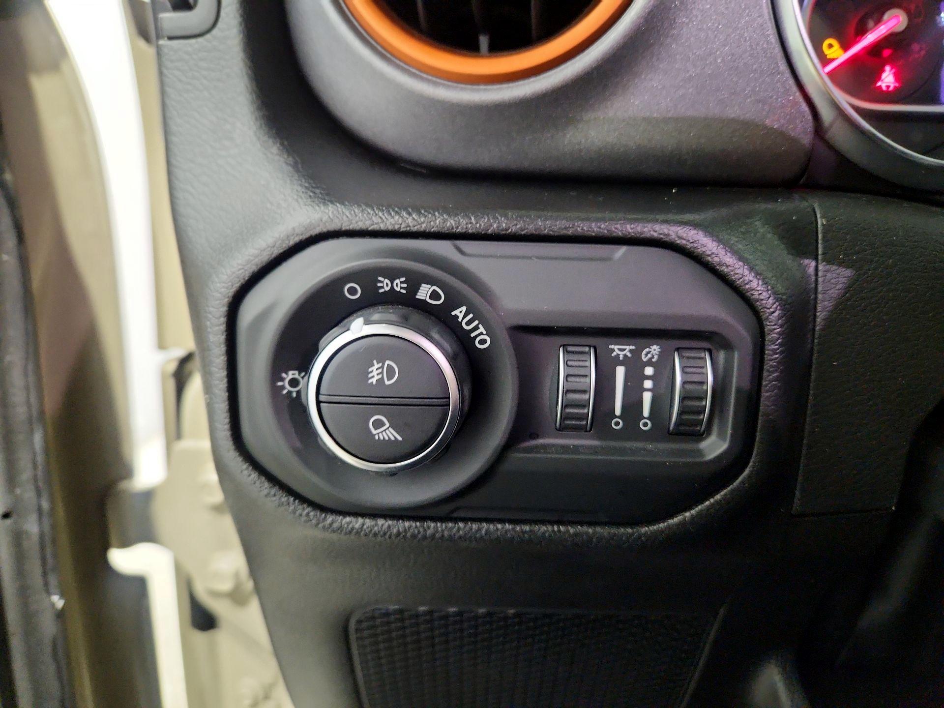 Thumbnail: 2022 Jeep Gladiator - 13