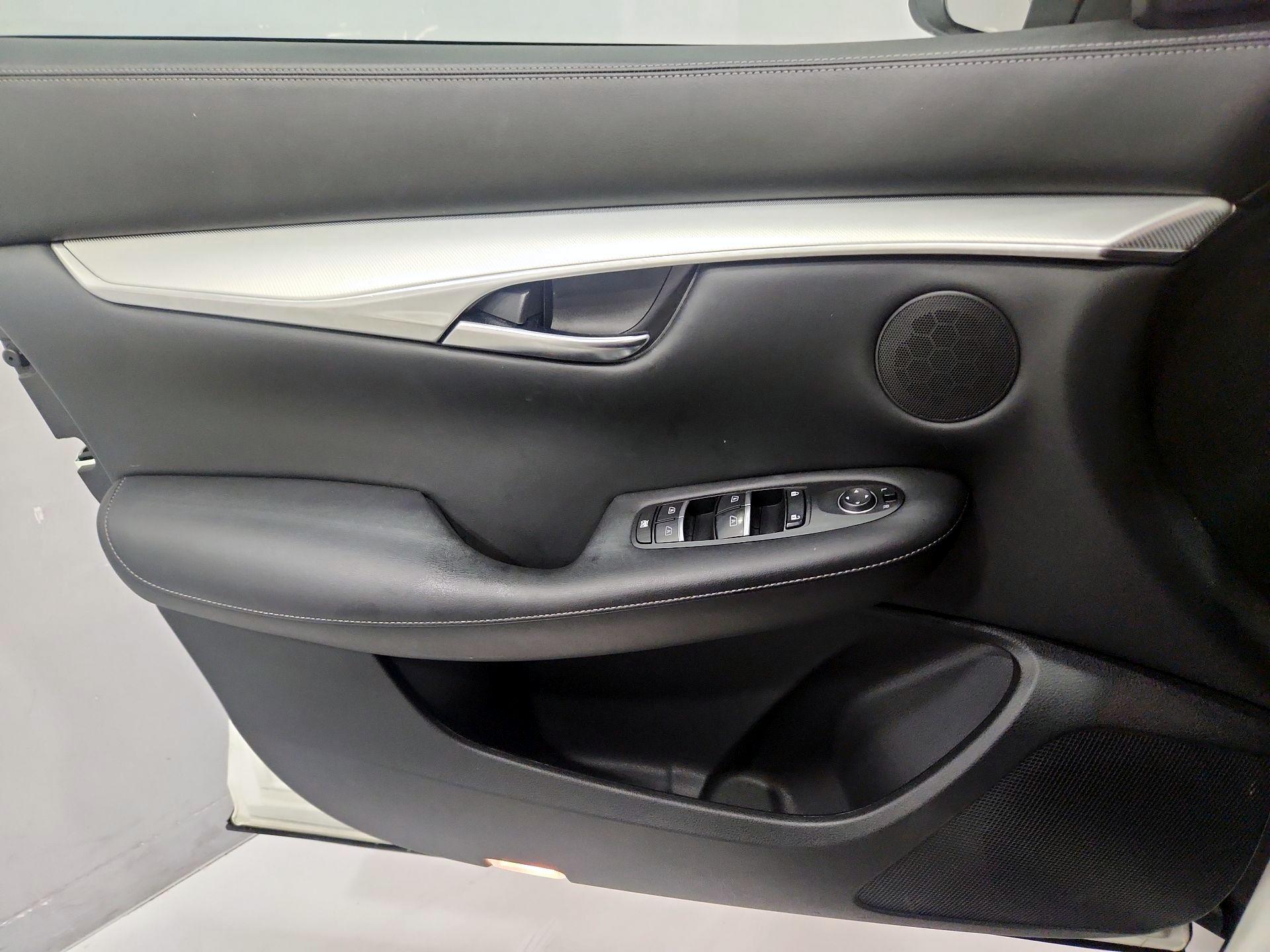 Thumbnail: 2021 INFINITI QX50 - 12