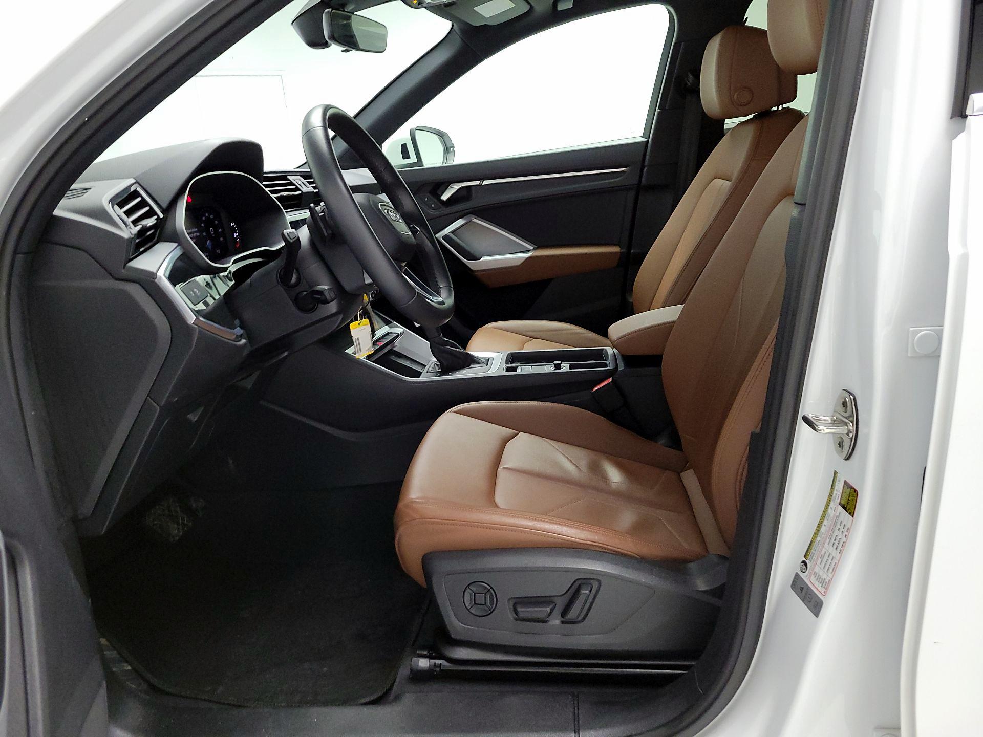 Thumbnail: 2025 Audi Q3 - 11