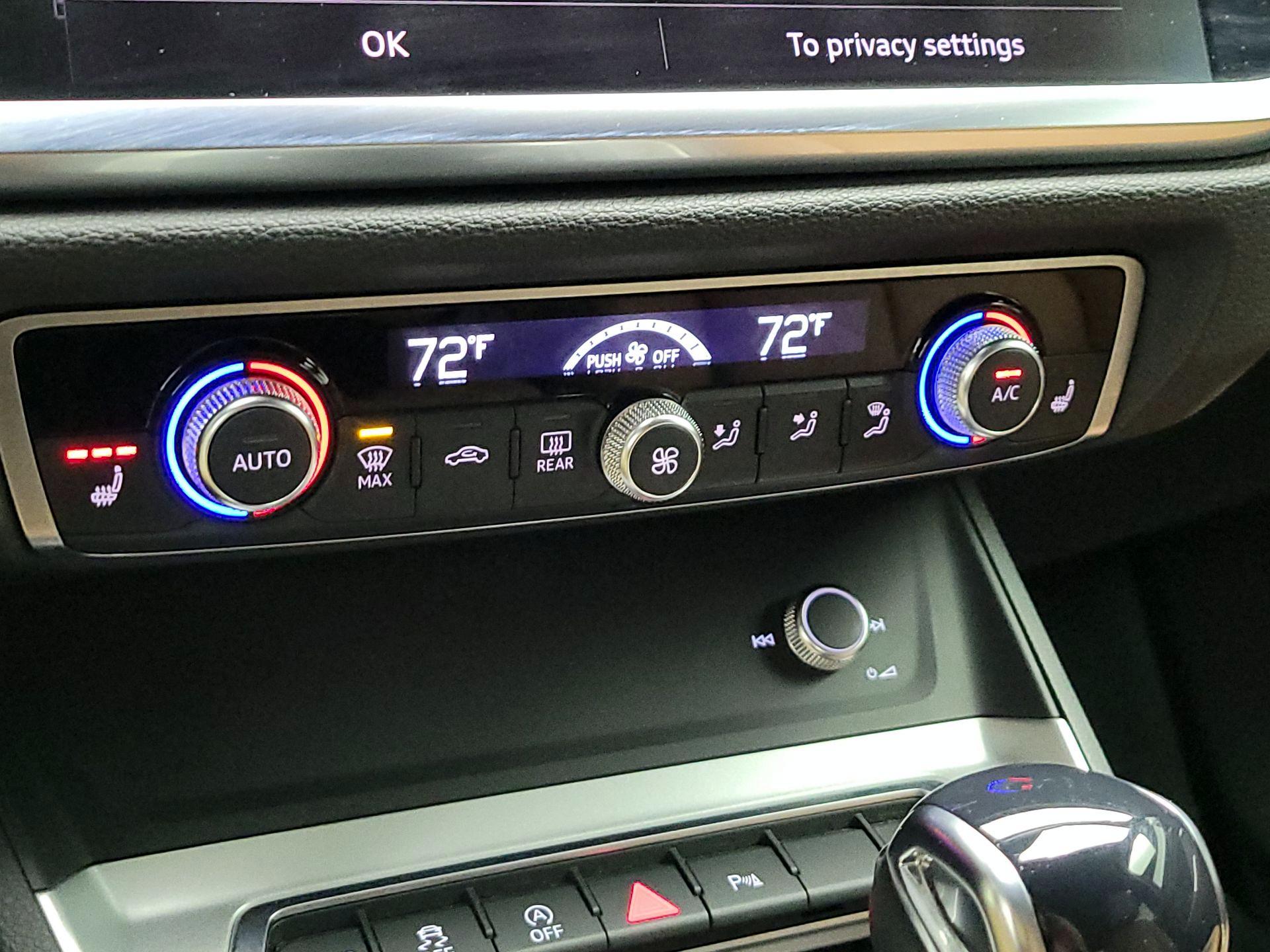 Thumbnail: 2025 Audi Q3 - 16