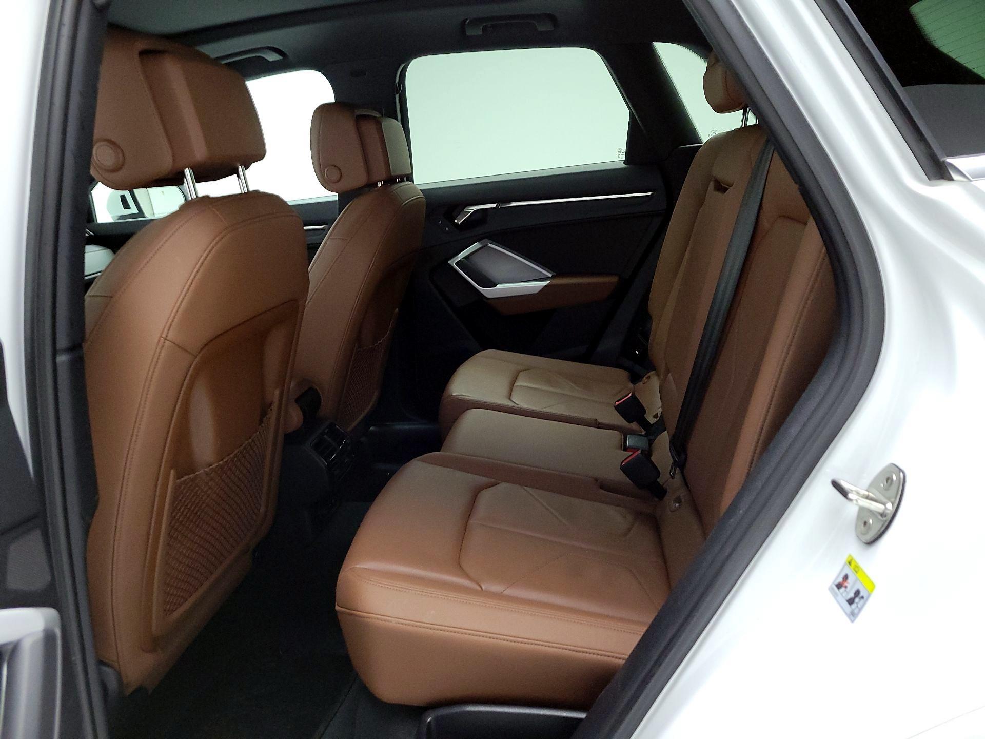 Thumbnail: 2025 Audi Q3 - 19