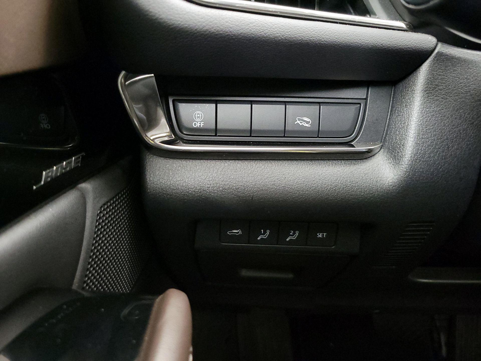 Thumbnail: 2023 Mazda CX-30 - 13