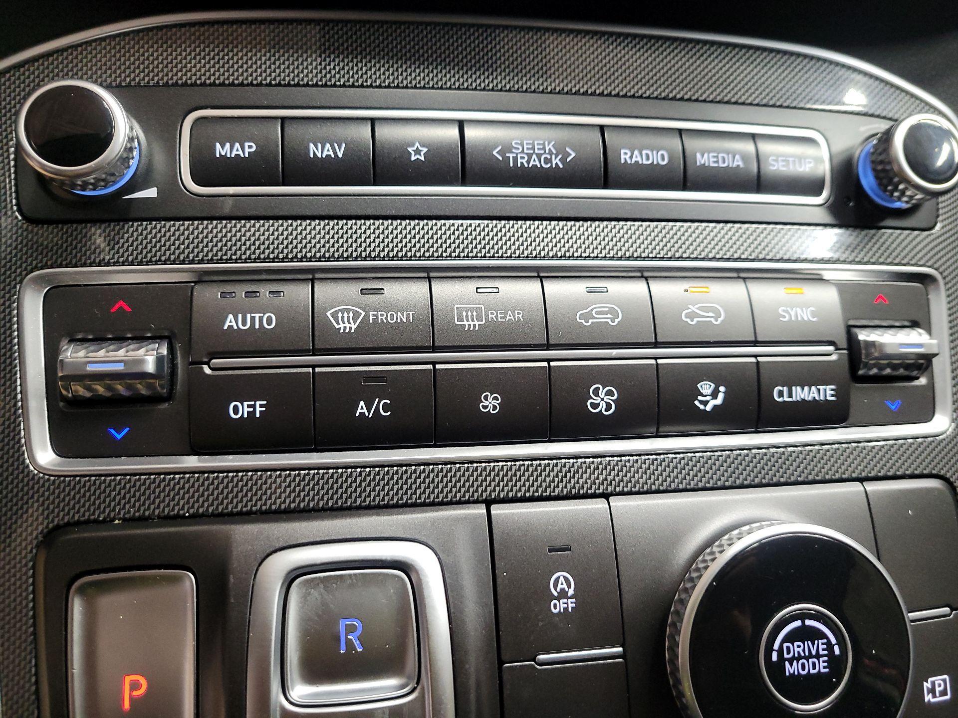 Thumbnail: 2023 Hyundai Santa Fe - 15