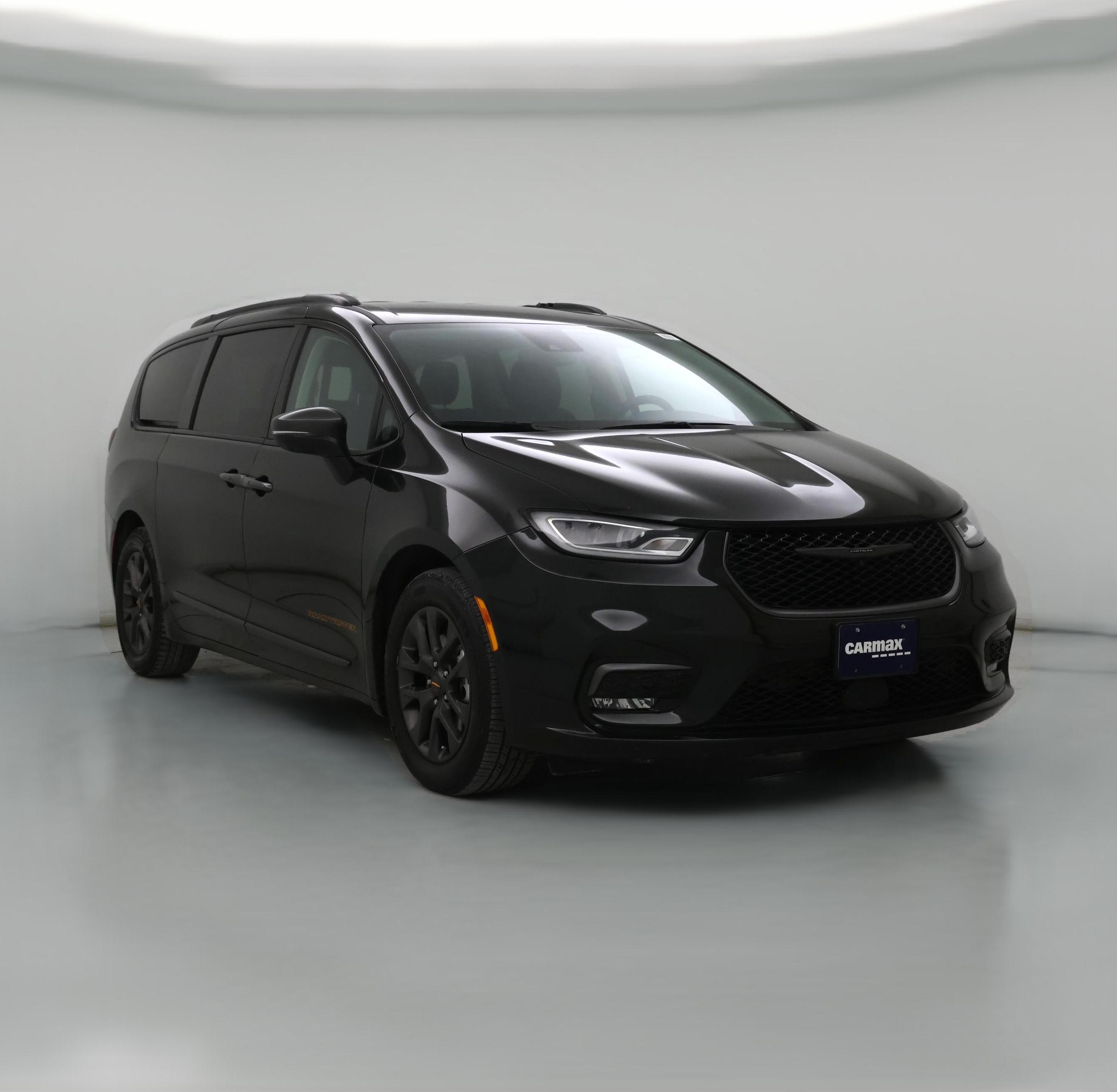 Thumbnail: 2023 Chrysler Pacifica - 1