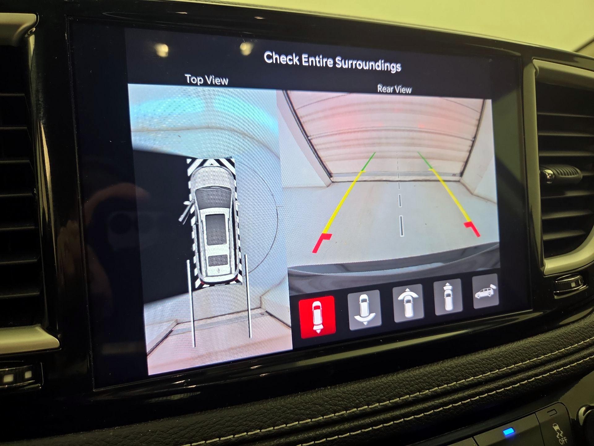 Thumbnail: 2023 Chrysler Pacifica - 14