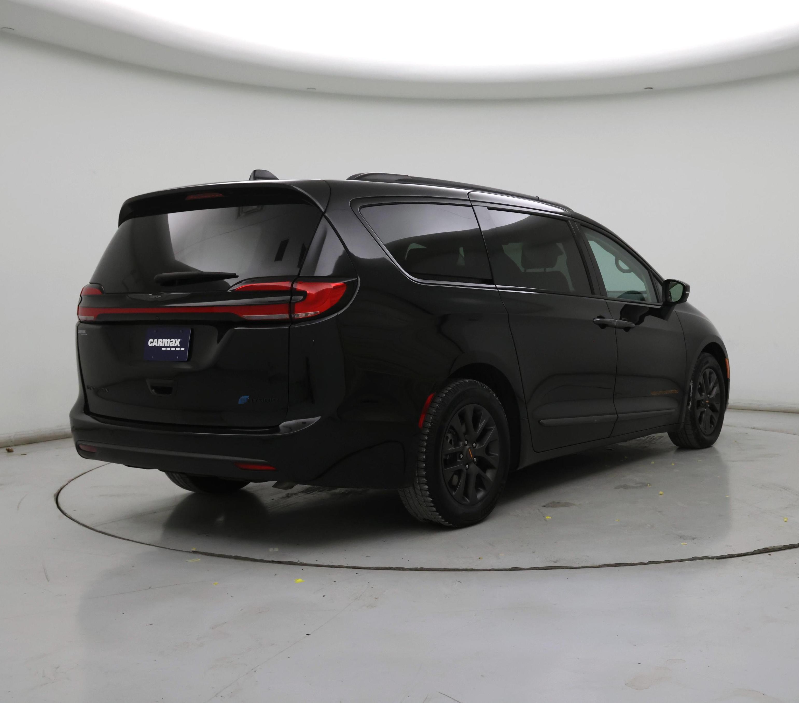 Thumbnail: 2023 Chrysler Pacifica - 8