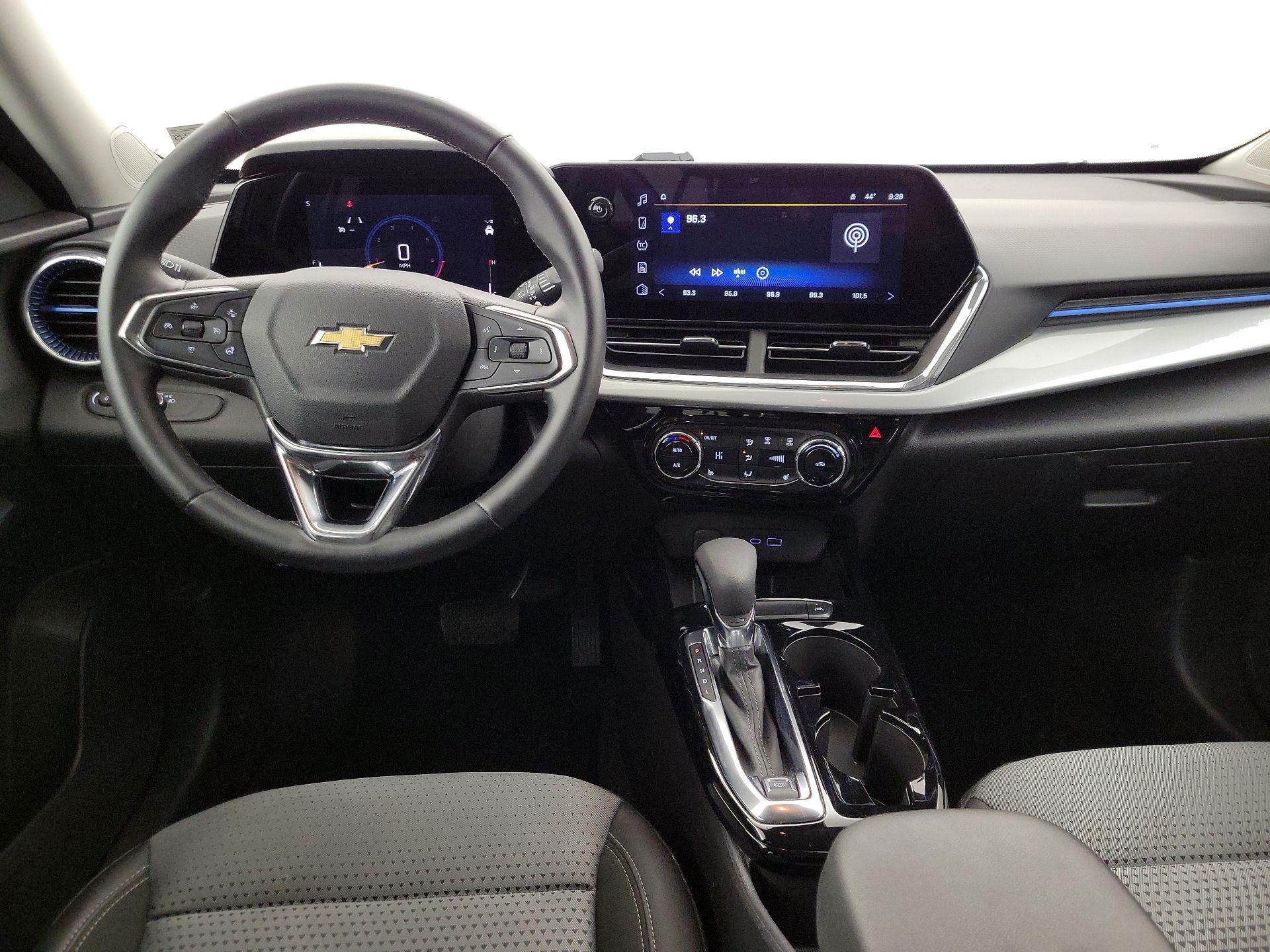 Thumbnail: 2025 Chevrolet Trax - 9