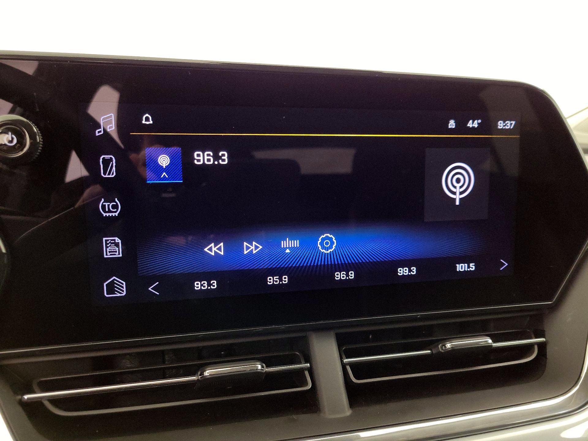 Thumbnail: 2025 Chevrolet Trax - 15