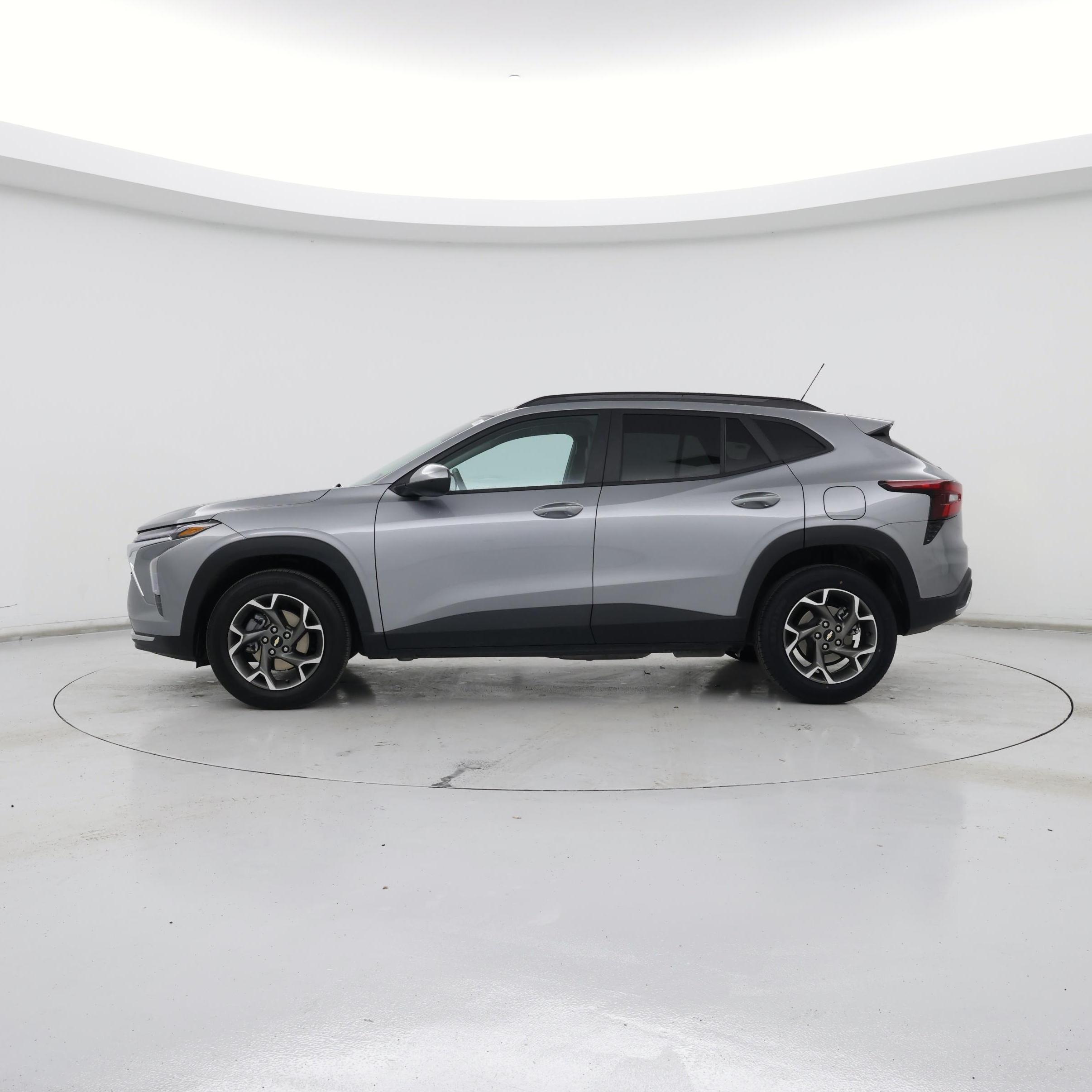 Thumbnail: 2025 Chevrolet Trax - 3