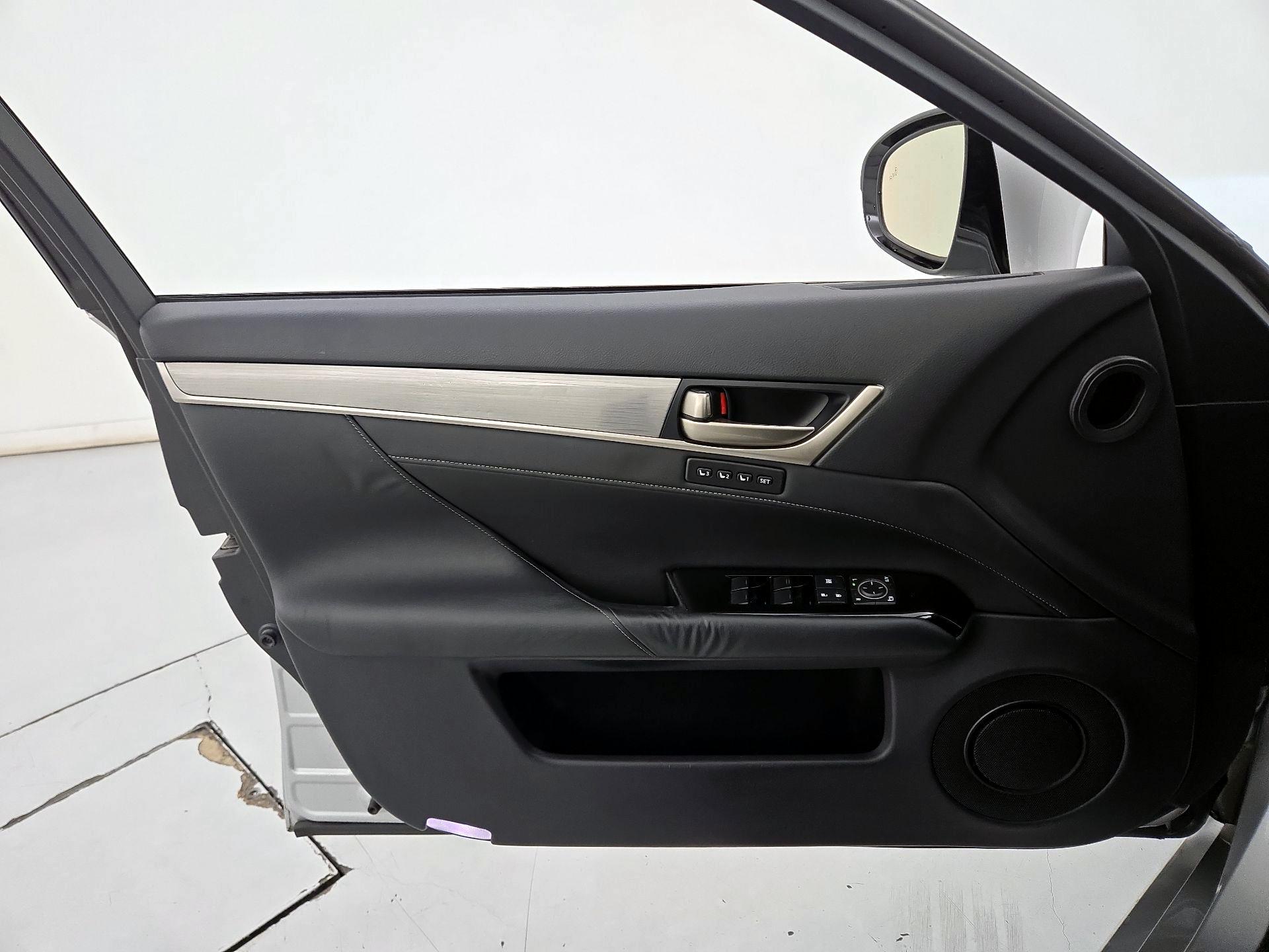 Thumbnail: 2014 Lexus GS - 12