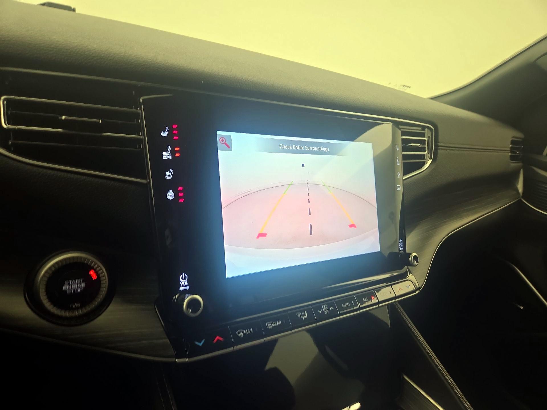 Thumbnail: 2024 Jeep Wagoneer - 15