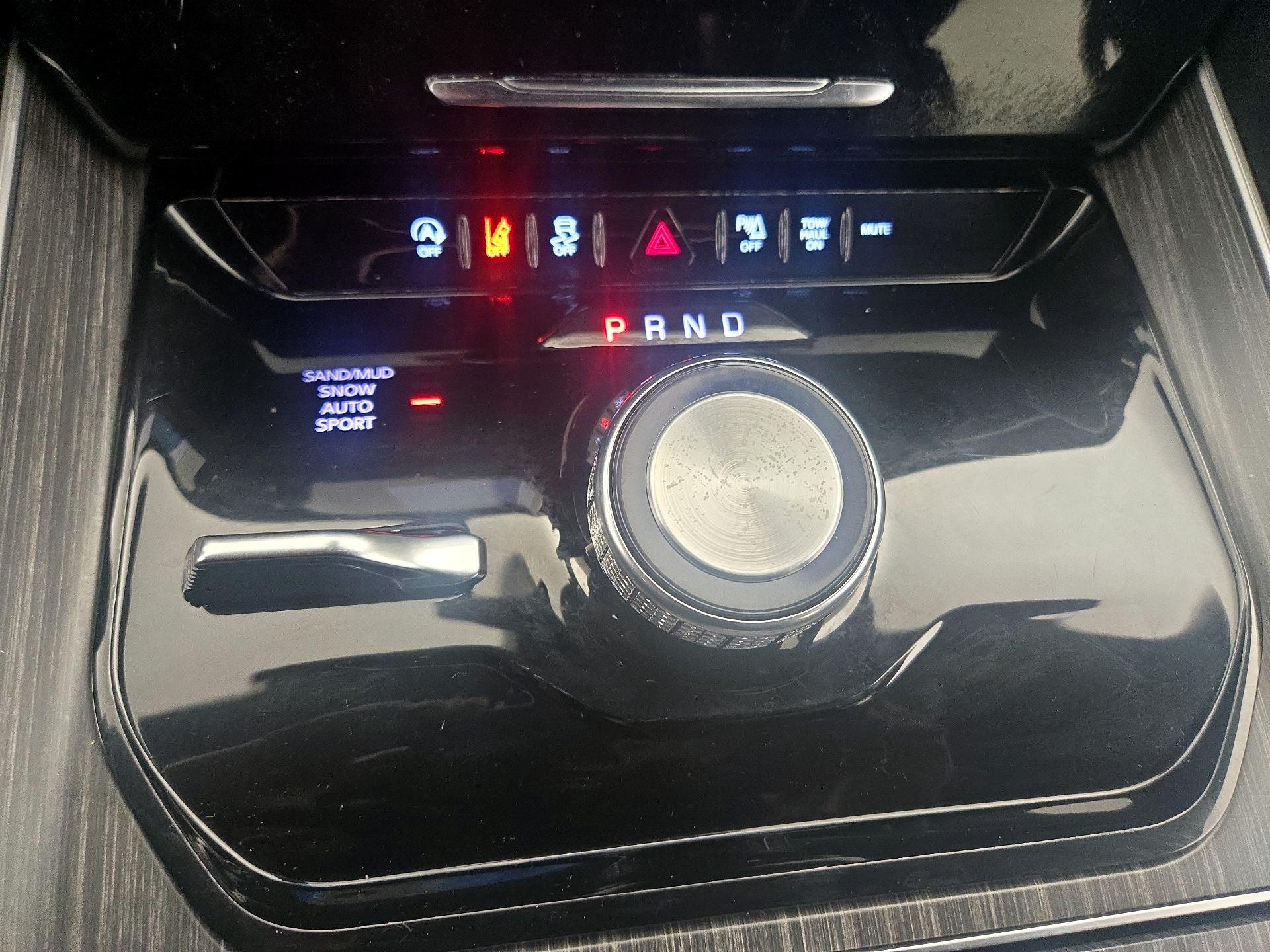 Thumbnail: 2024 Jeep Wagoneer - 18