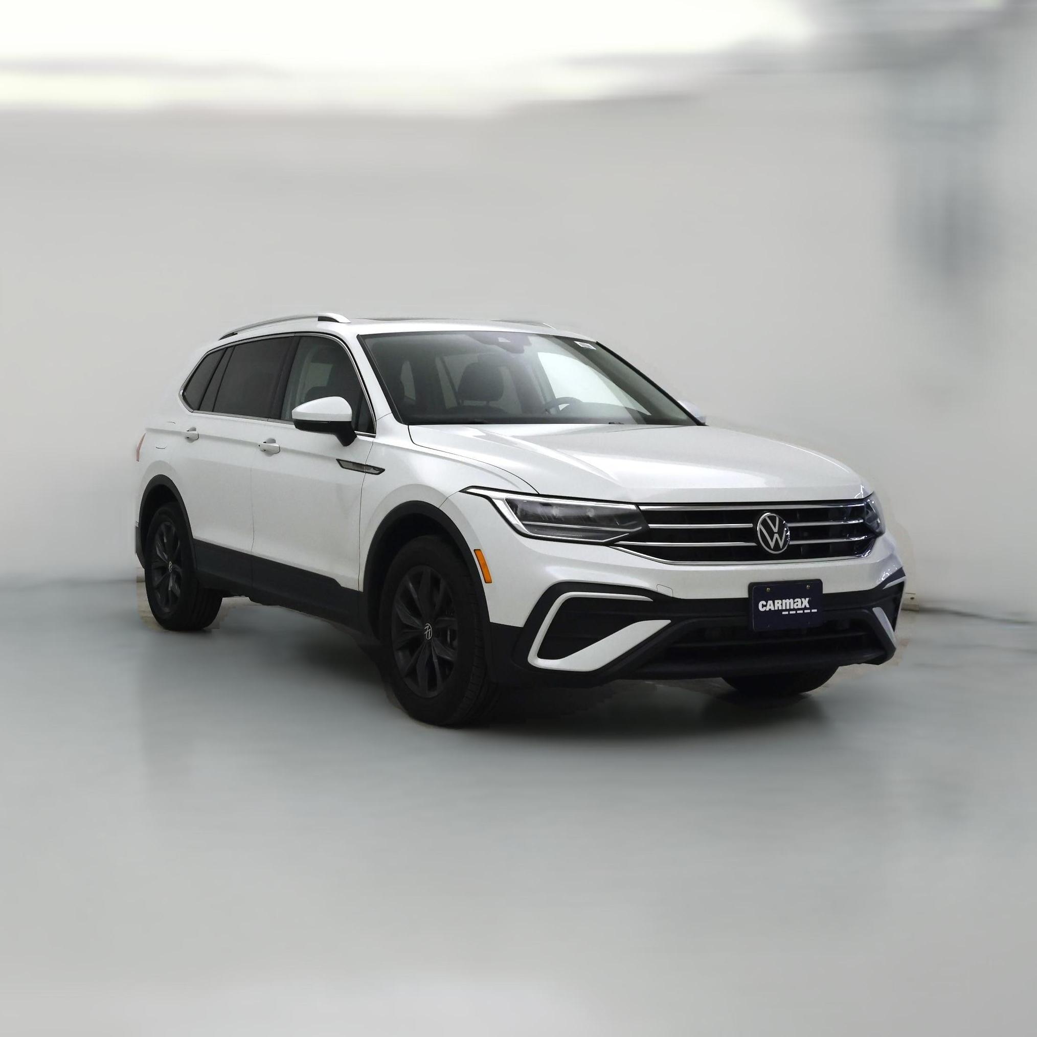 Thumbnail: 2023 Volkswagen Tiguan - 1