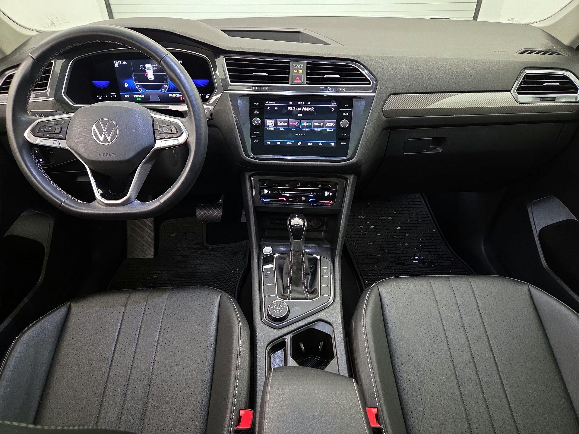 Thumbnail: 2023 Volkswagen Tiguan - 9