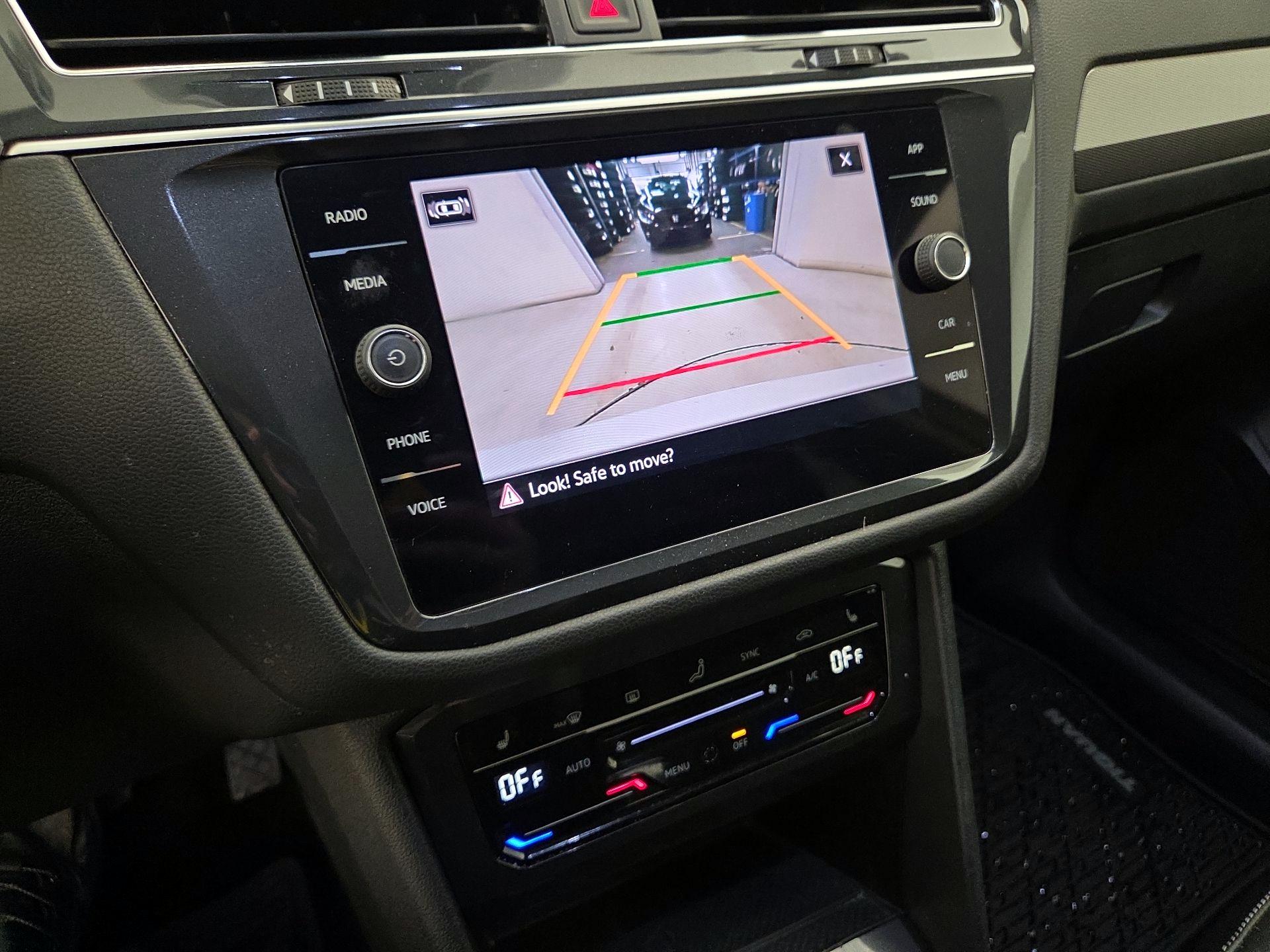 Thumbnail: 2023 Volkswagen Tiguan - 14