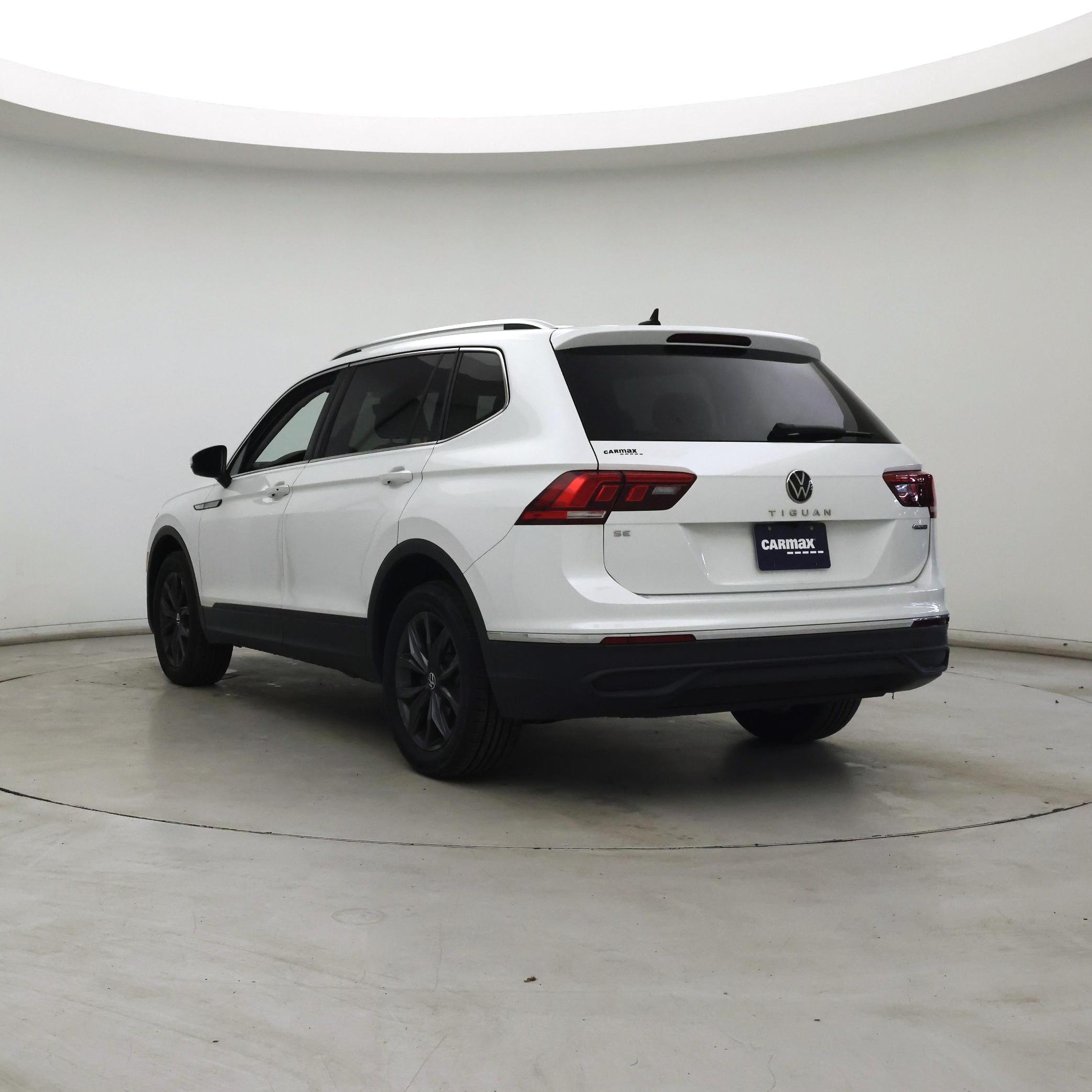 Thumbnail: 2023 Volkswagen Tiguan - 2