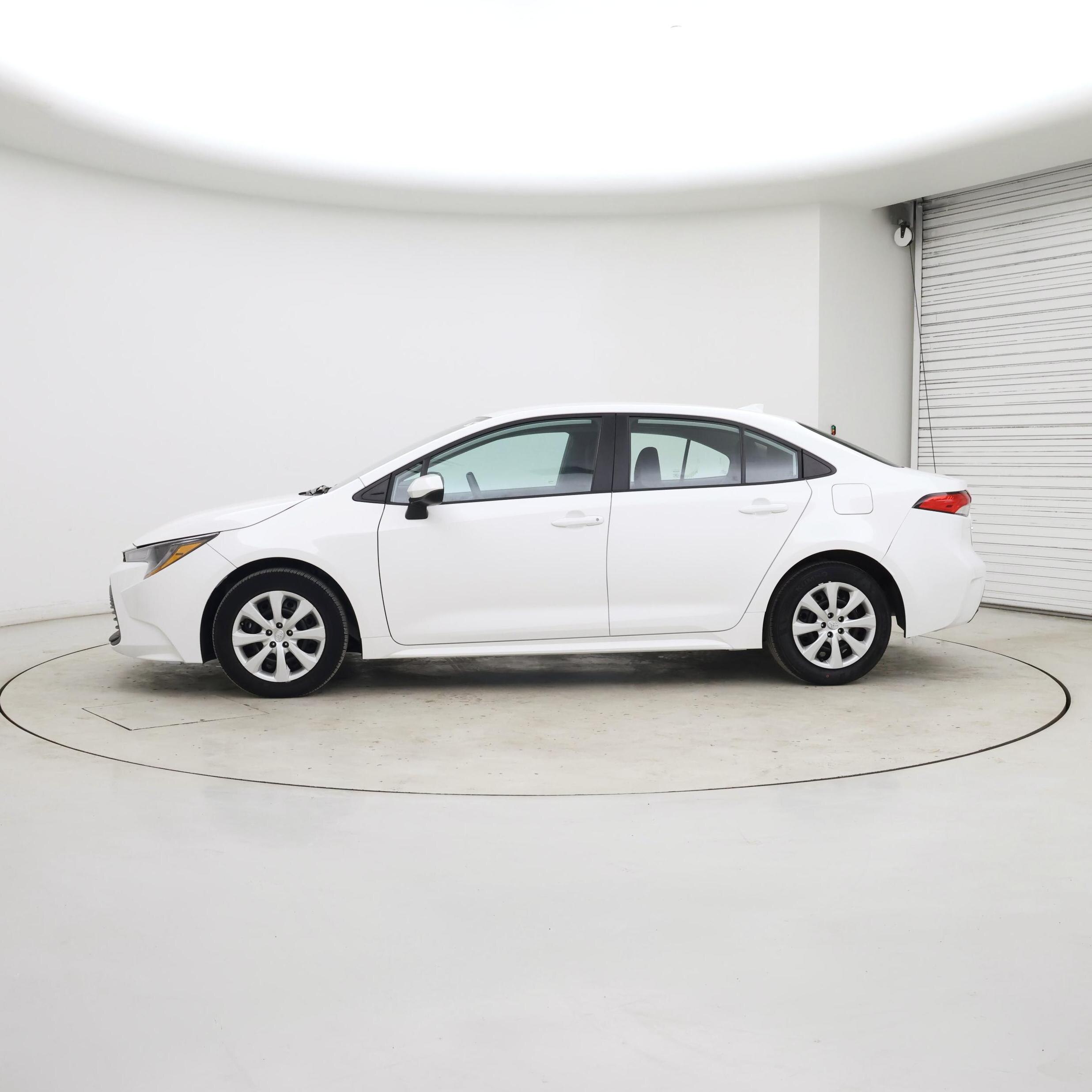 Thumbnail: 2024 Toyota Corolla - 3