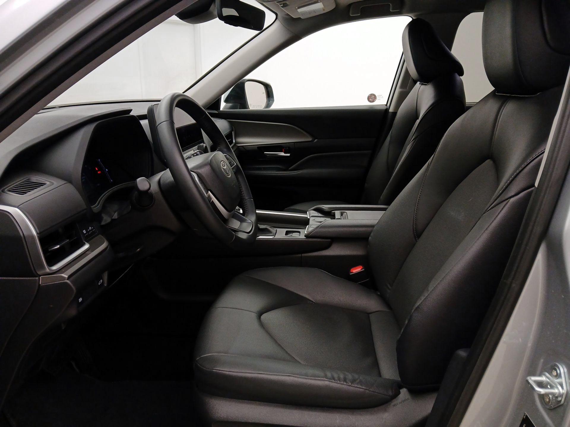 Thumbnail: 2025 Toyota Grand Highlander - 11