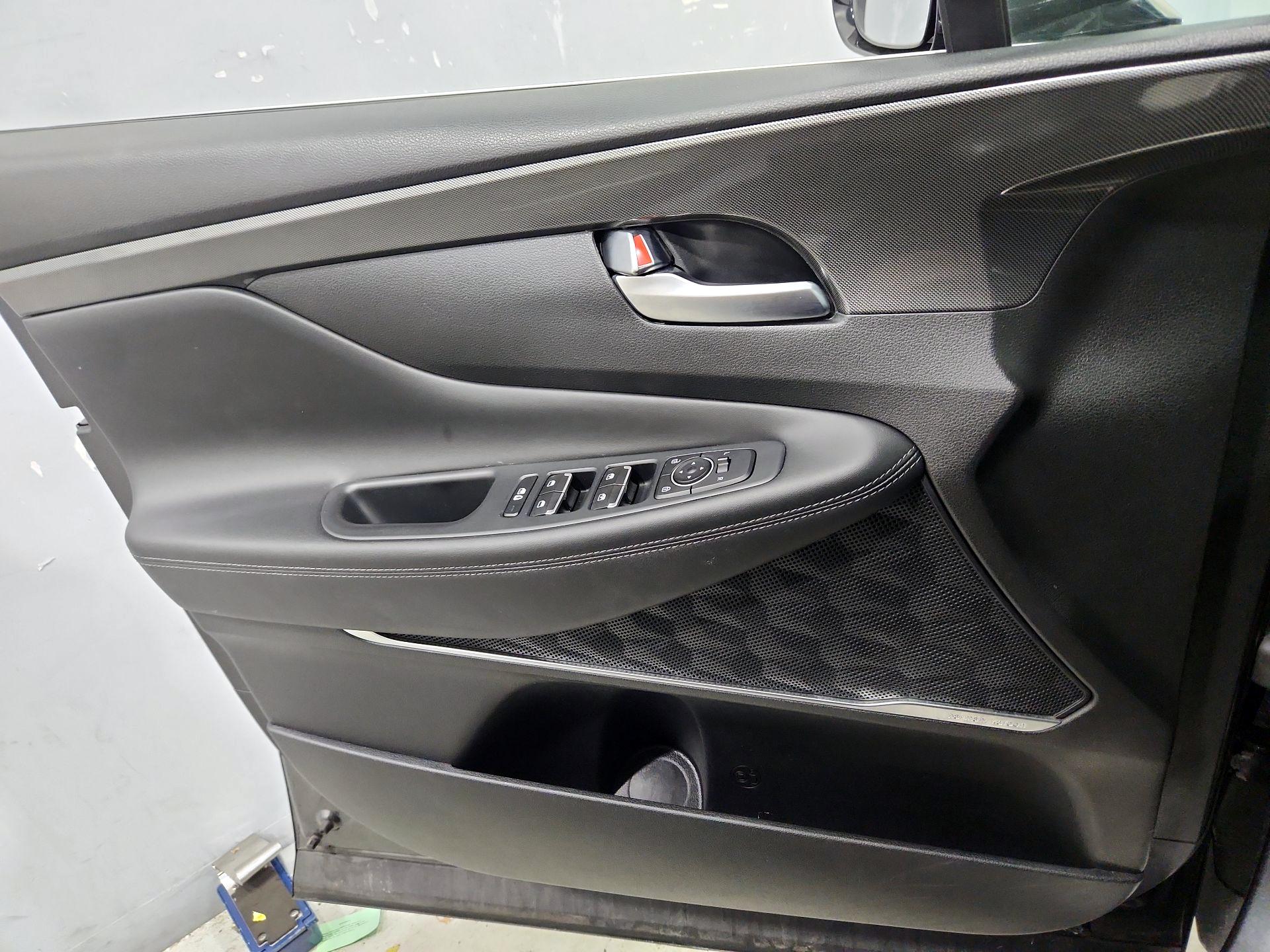 Thumbnail: 2023 Hyundai Santa Fe - 12