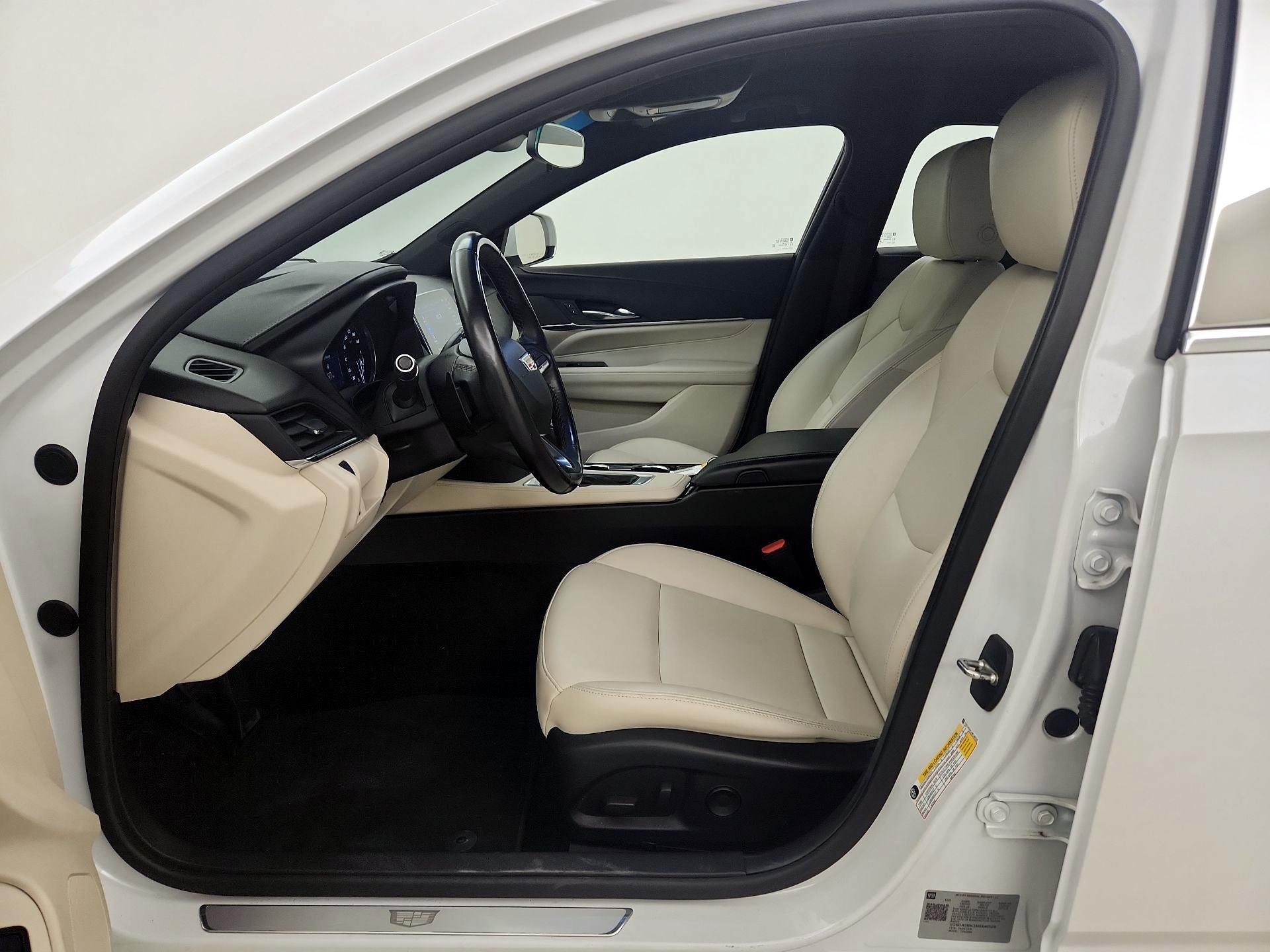 Thumbnail: 2021 Cadillac CT4 - 11