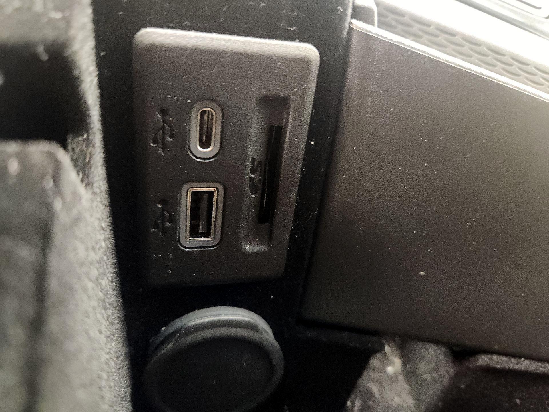 Thumbnail: 2021 Cadillac CT4 - 18